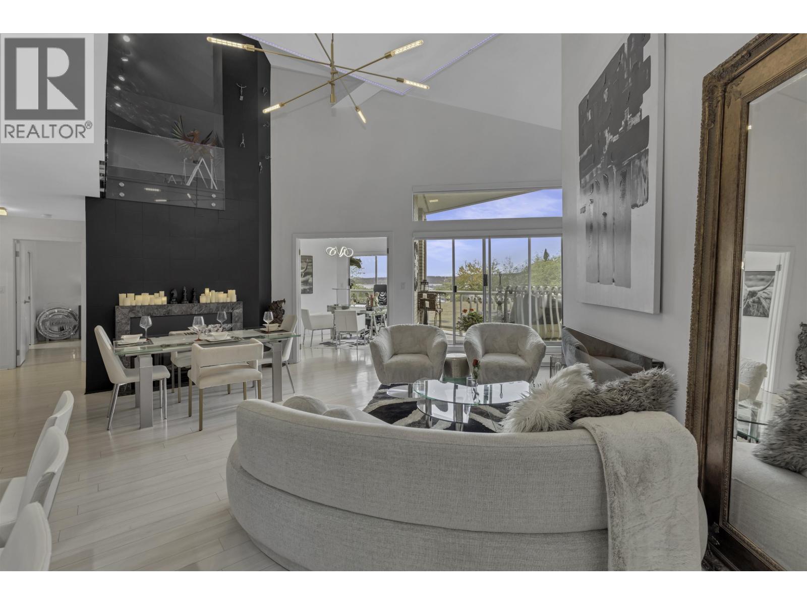 1306 33 Chesterfield Place Property Photo 11