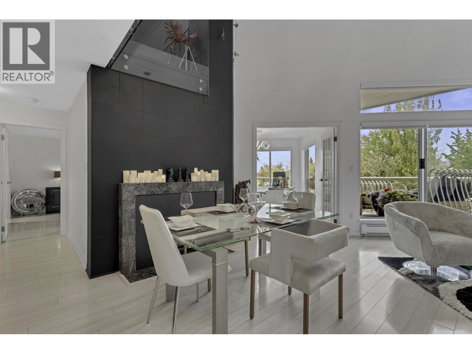 1306 33 Chesterfield Place Property Photo 13