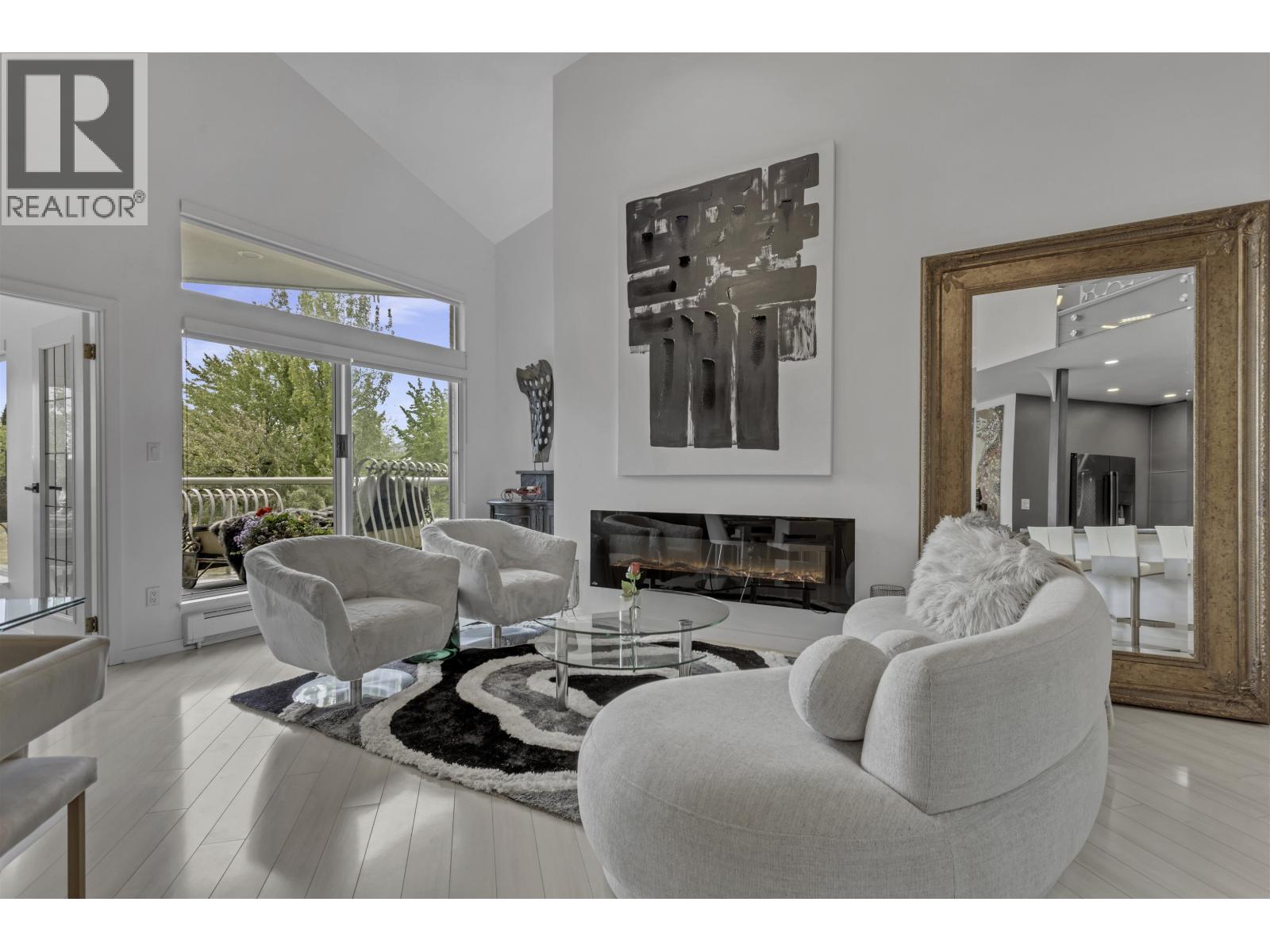 1306 33 Chesterfield Place Property Photo 14