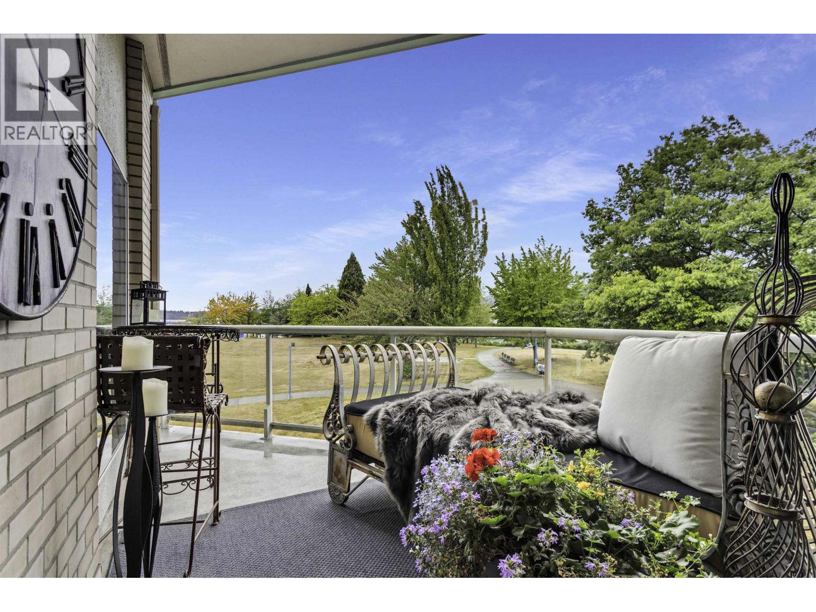1306 33 Chesterfield Place Property Photo 16
