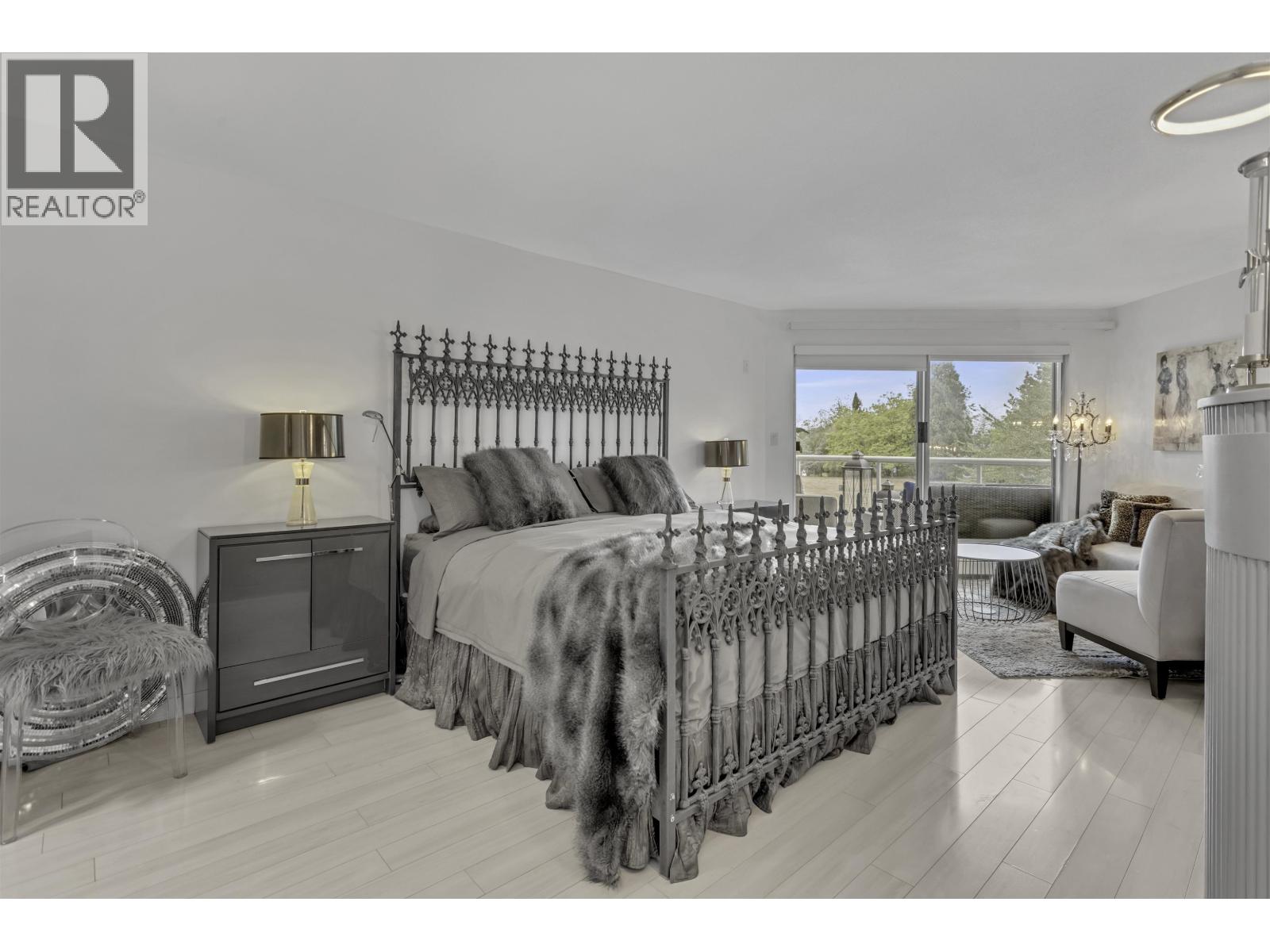 1306 33 Chesterfield Place Property Photo 23