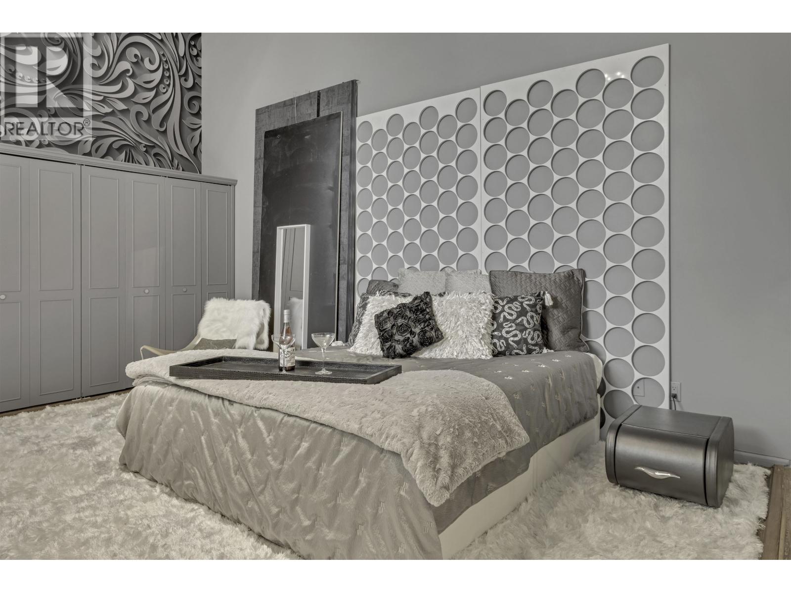 1306 33 Chesterfield Place Property Photo 31