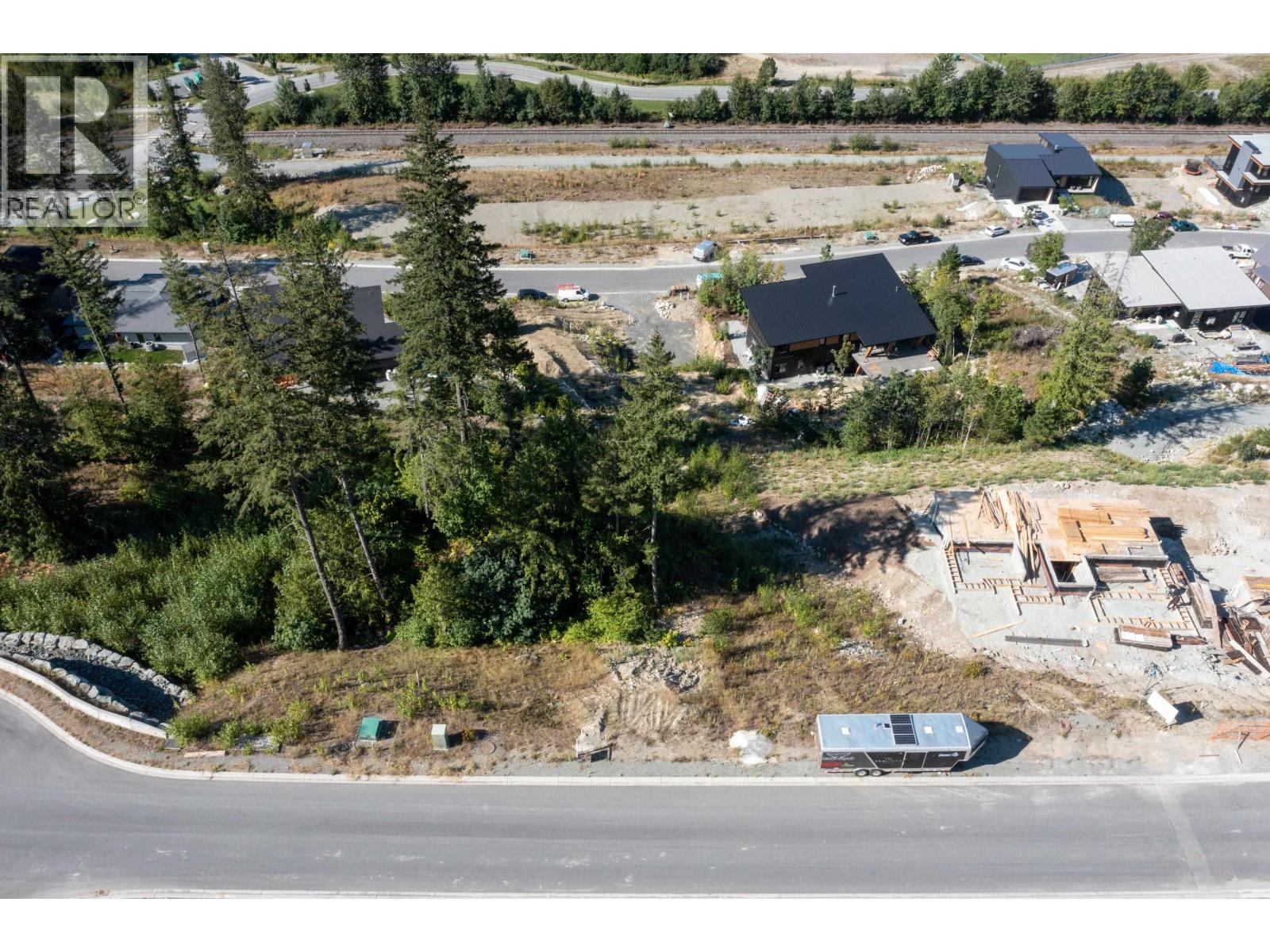 7677 Cerulean Drive Property Photo 11