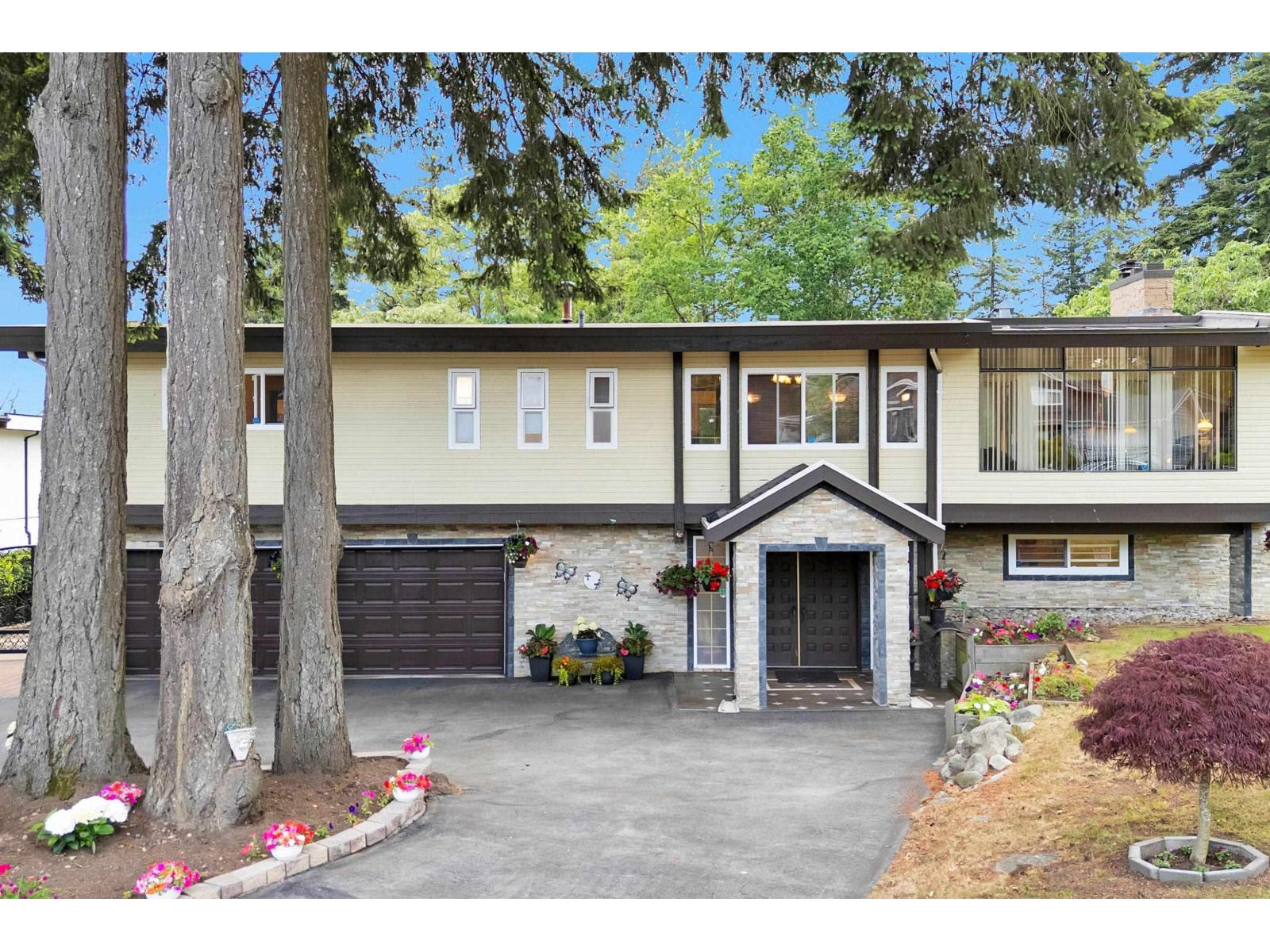 5625 132 Street Property Photo 4