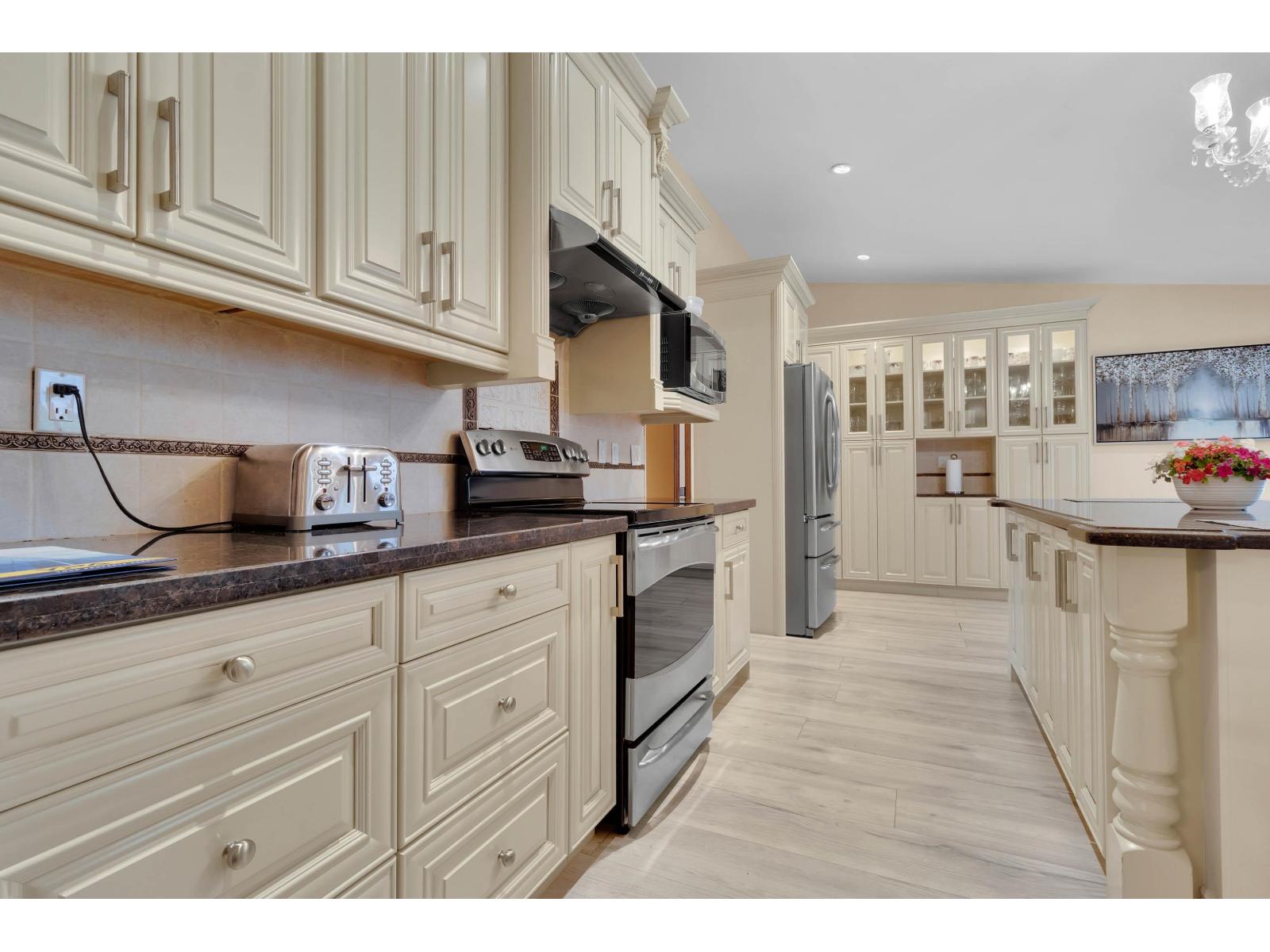 5625 132 Street Property Photo 23