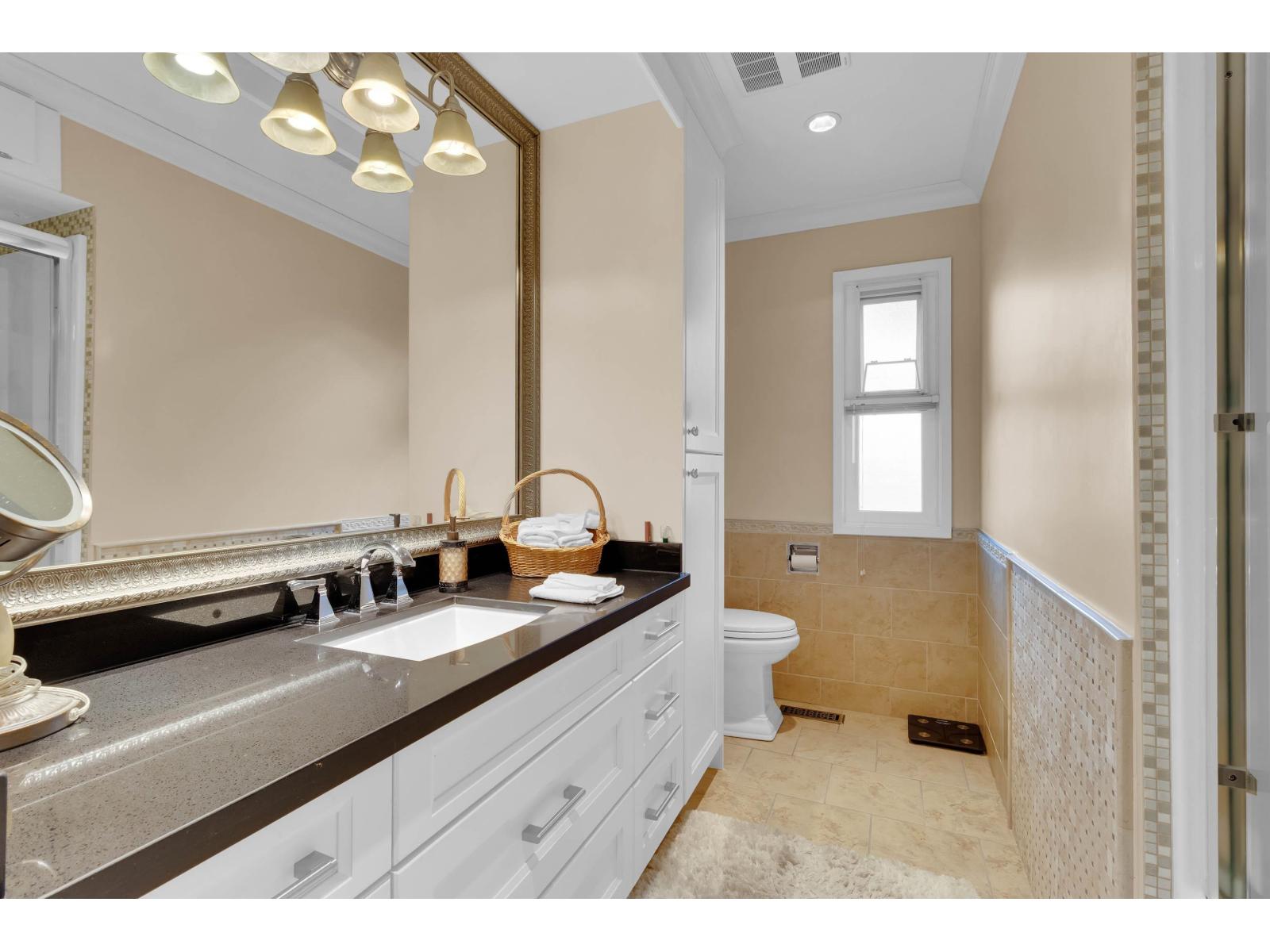 5625 132 Street Property Photo 31