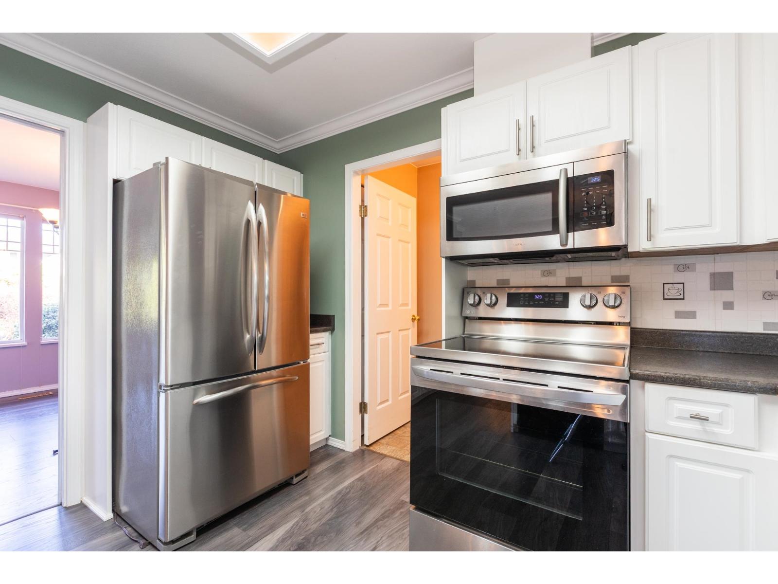 6279 171 Street Property Photo 13