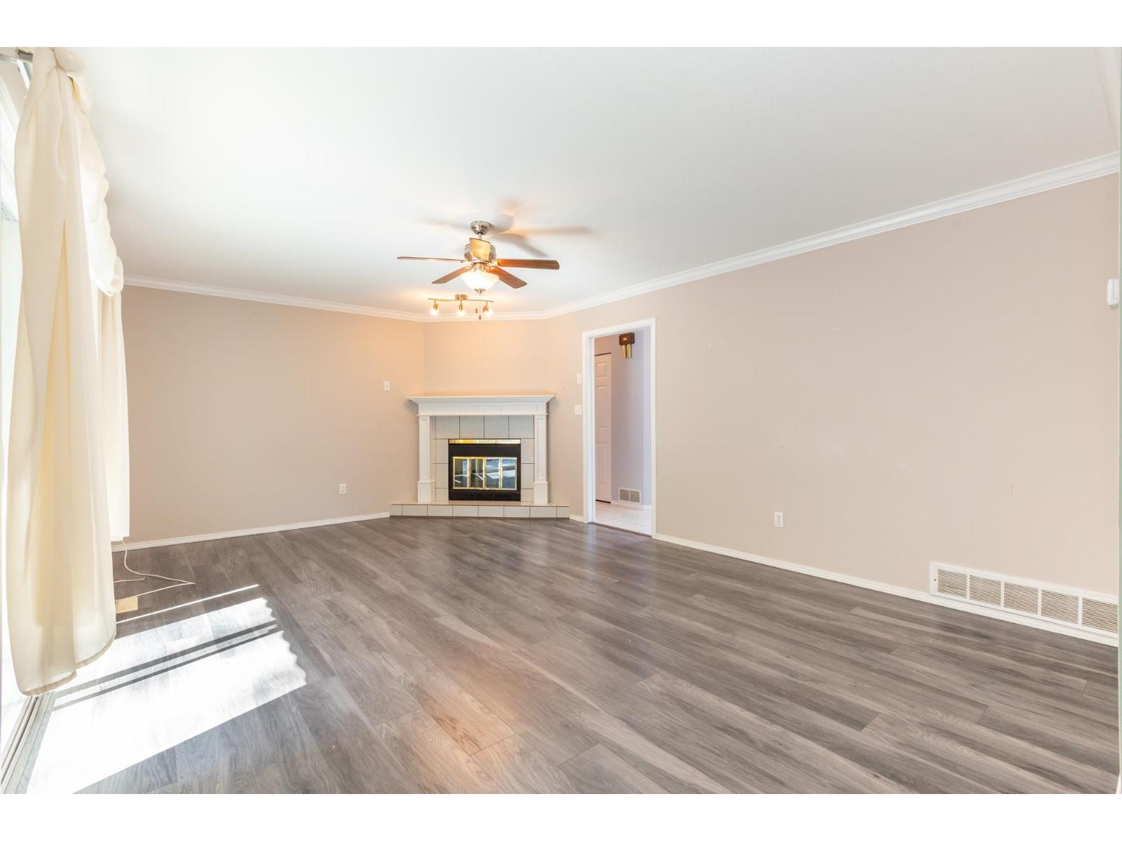 6279 171 Street Property Photo 16