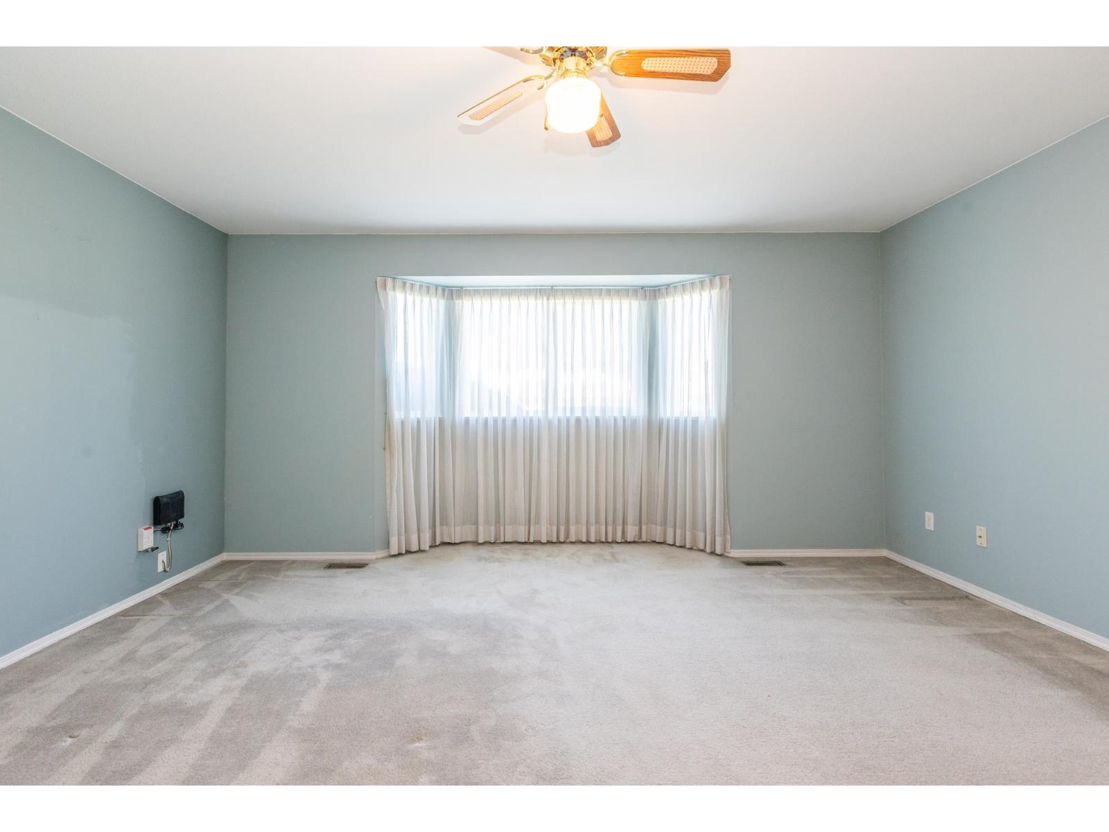 6279 171 Street Property Photo 21