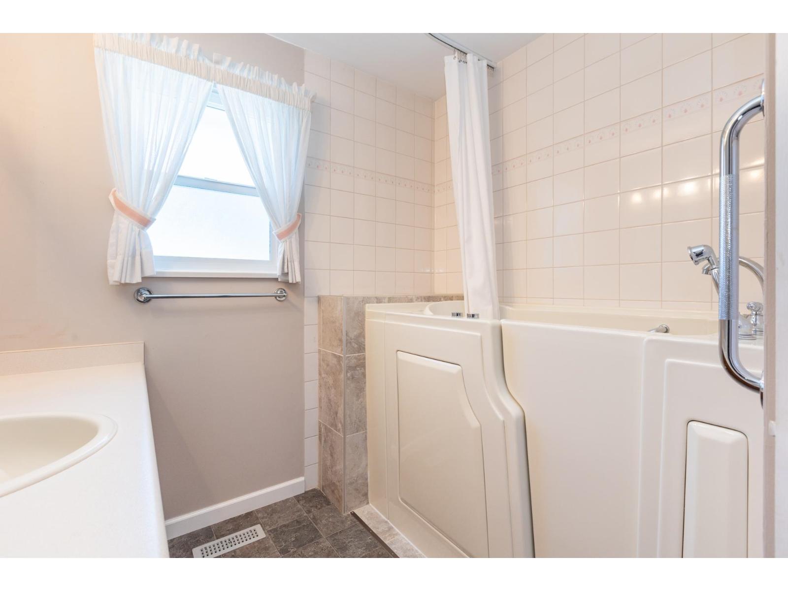 6279 171 Street Property Photo 28