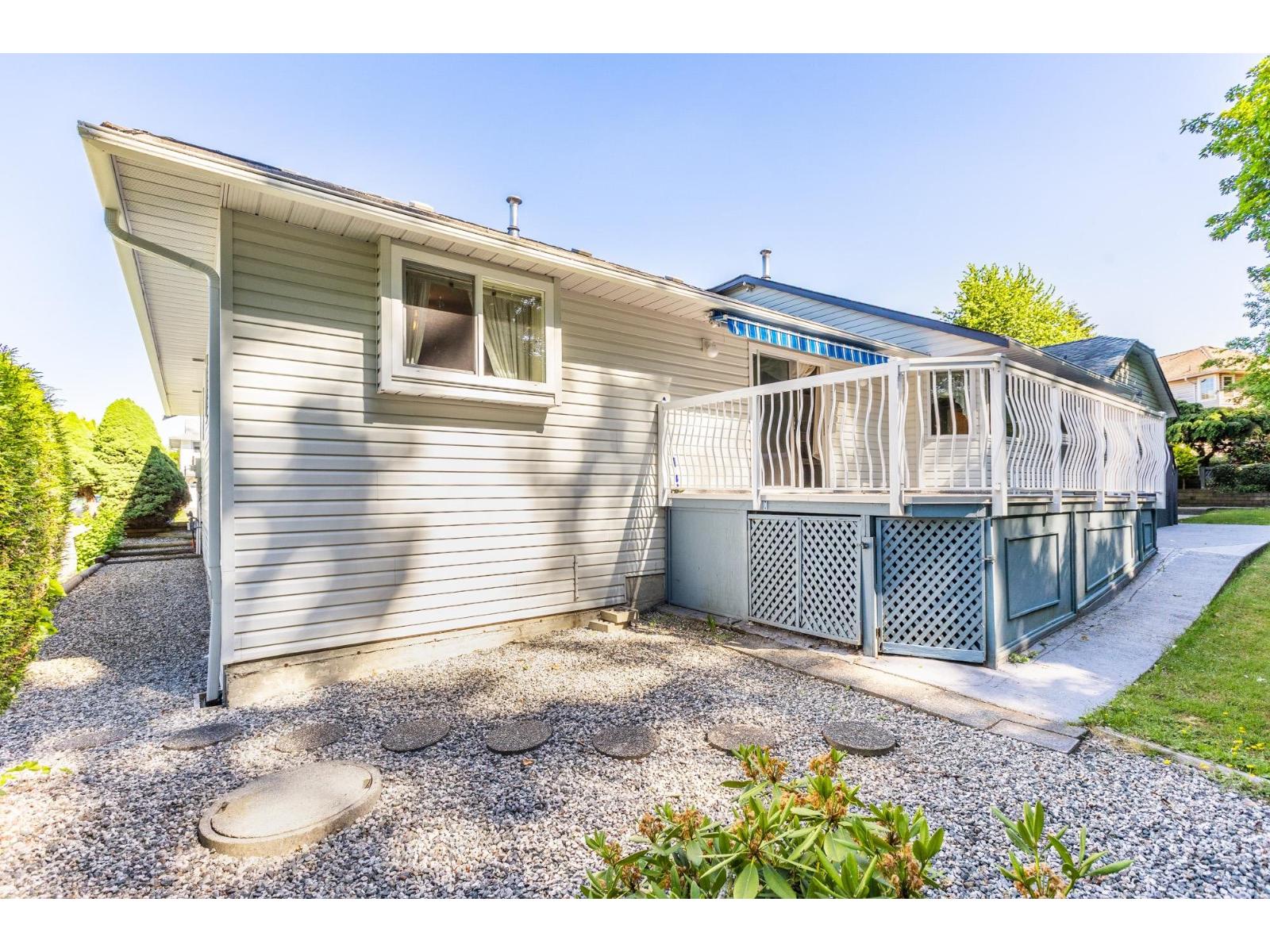 6279 171 Street Property Photo 32