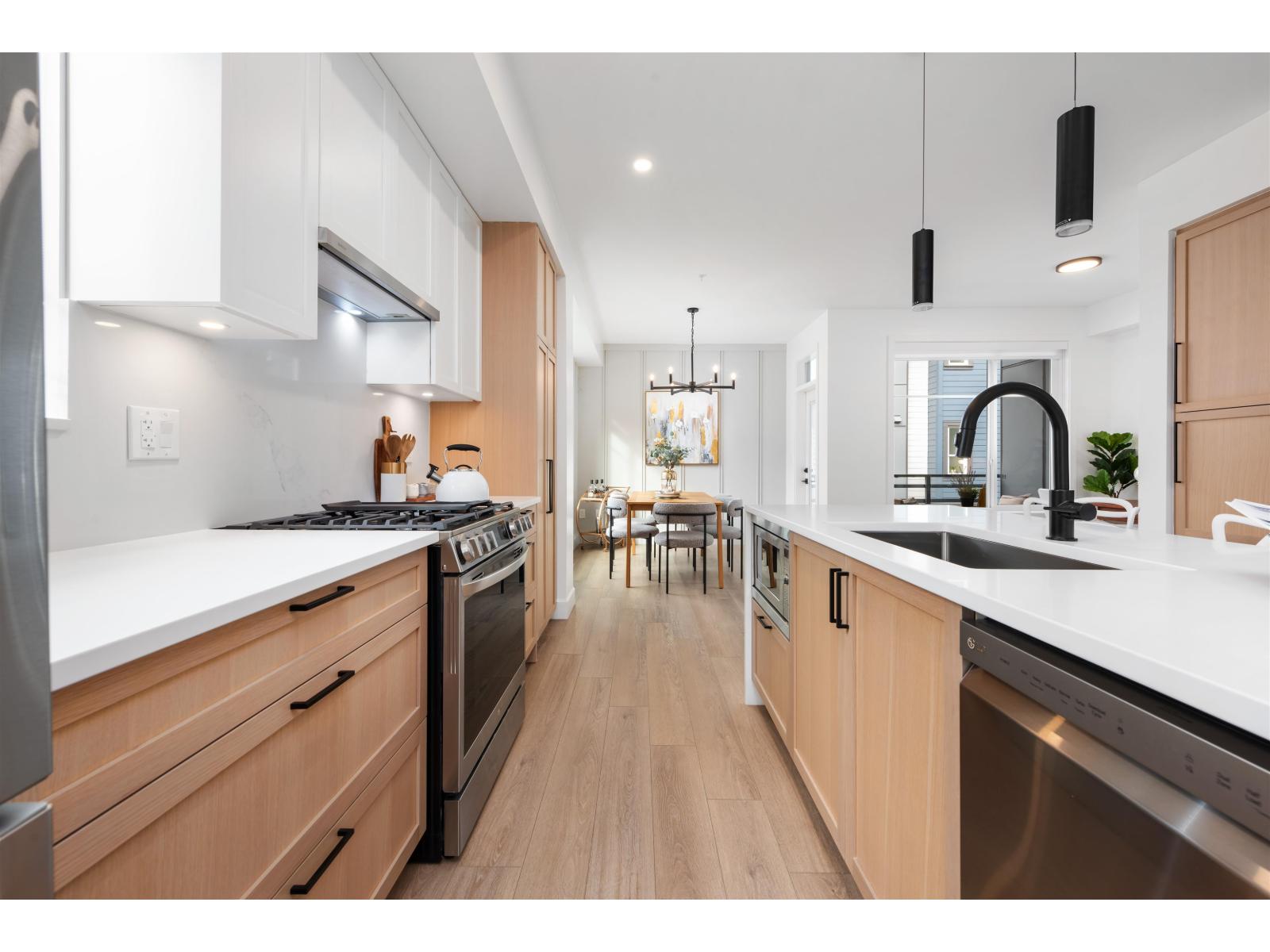 67 20763 76 Avenue Property Photo 14