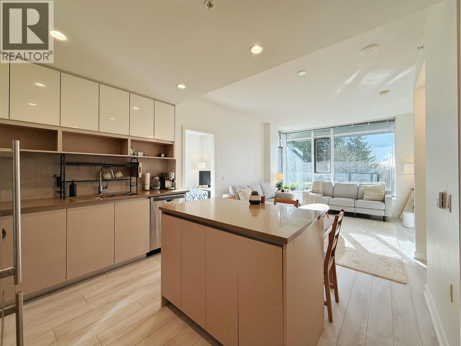 105 8850 University Crescent Property Photo 3