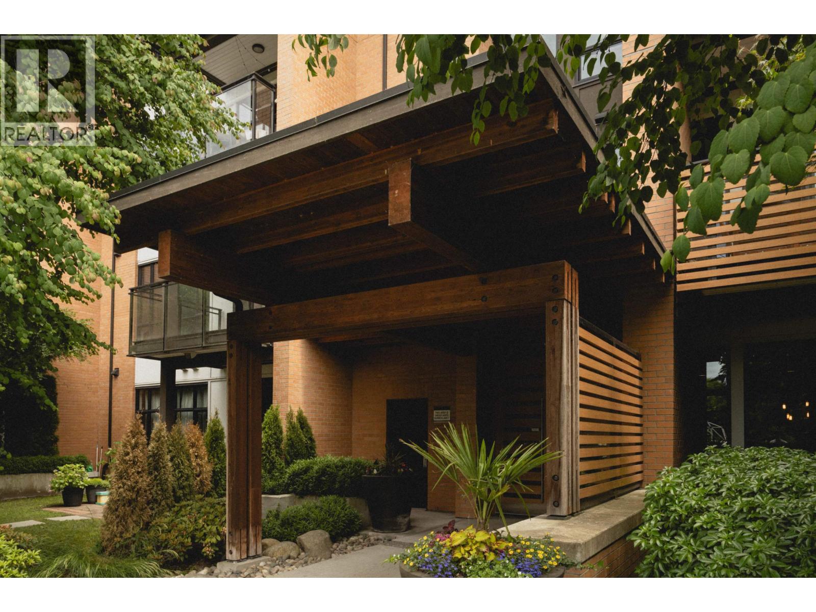 303 220 Salter Street Property Photo 24