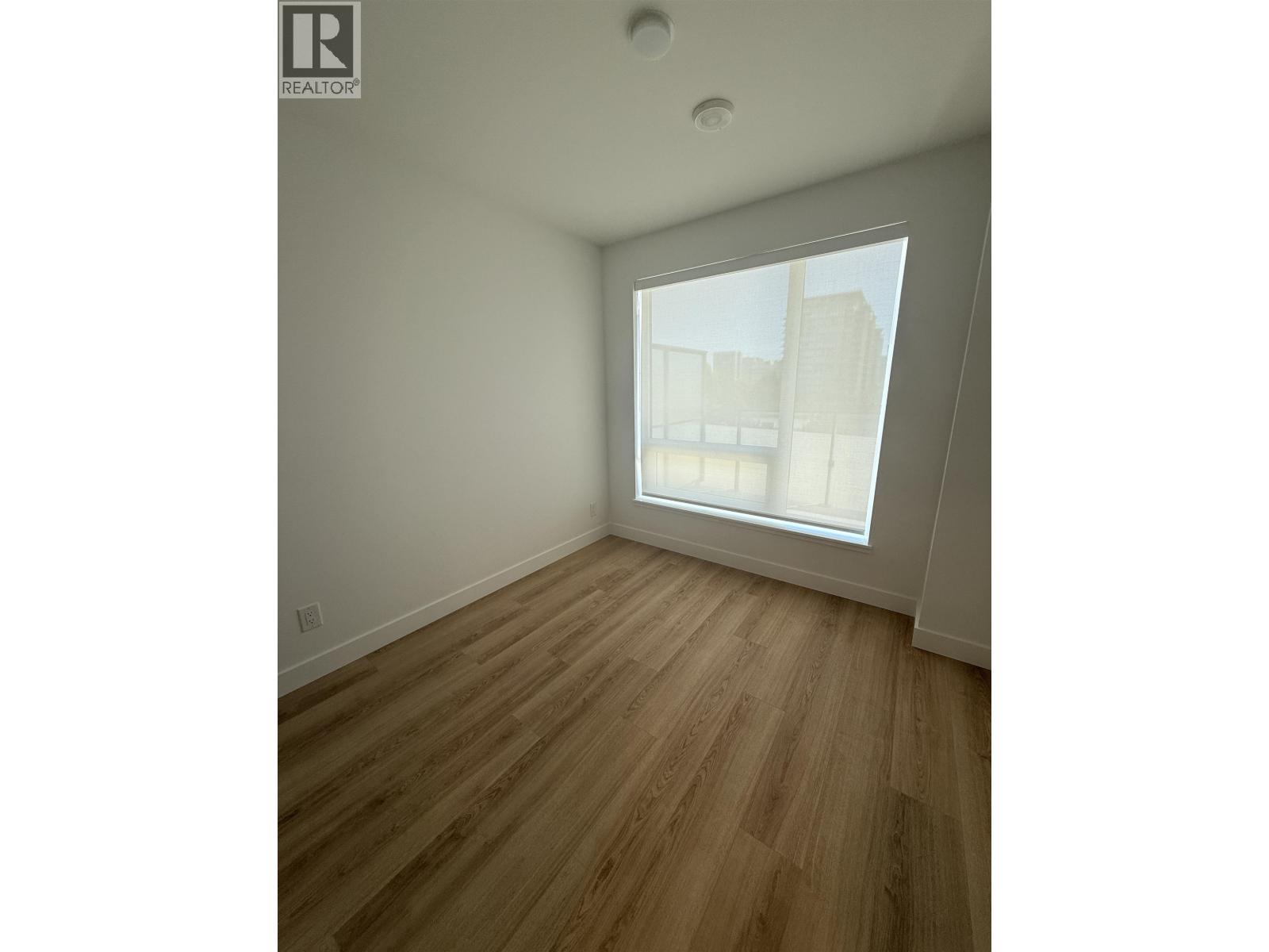 505 7977 Lansdowne Road Property Photo 6