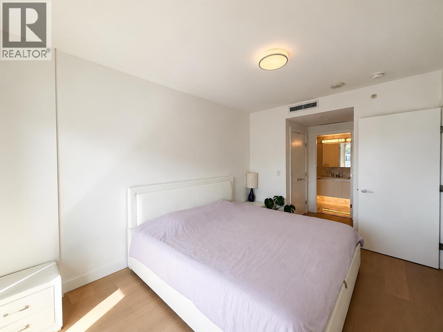 512 5788 Gilbert Road Property Photo 6
