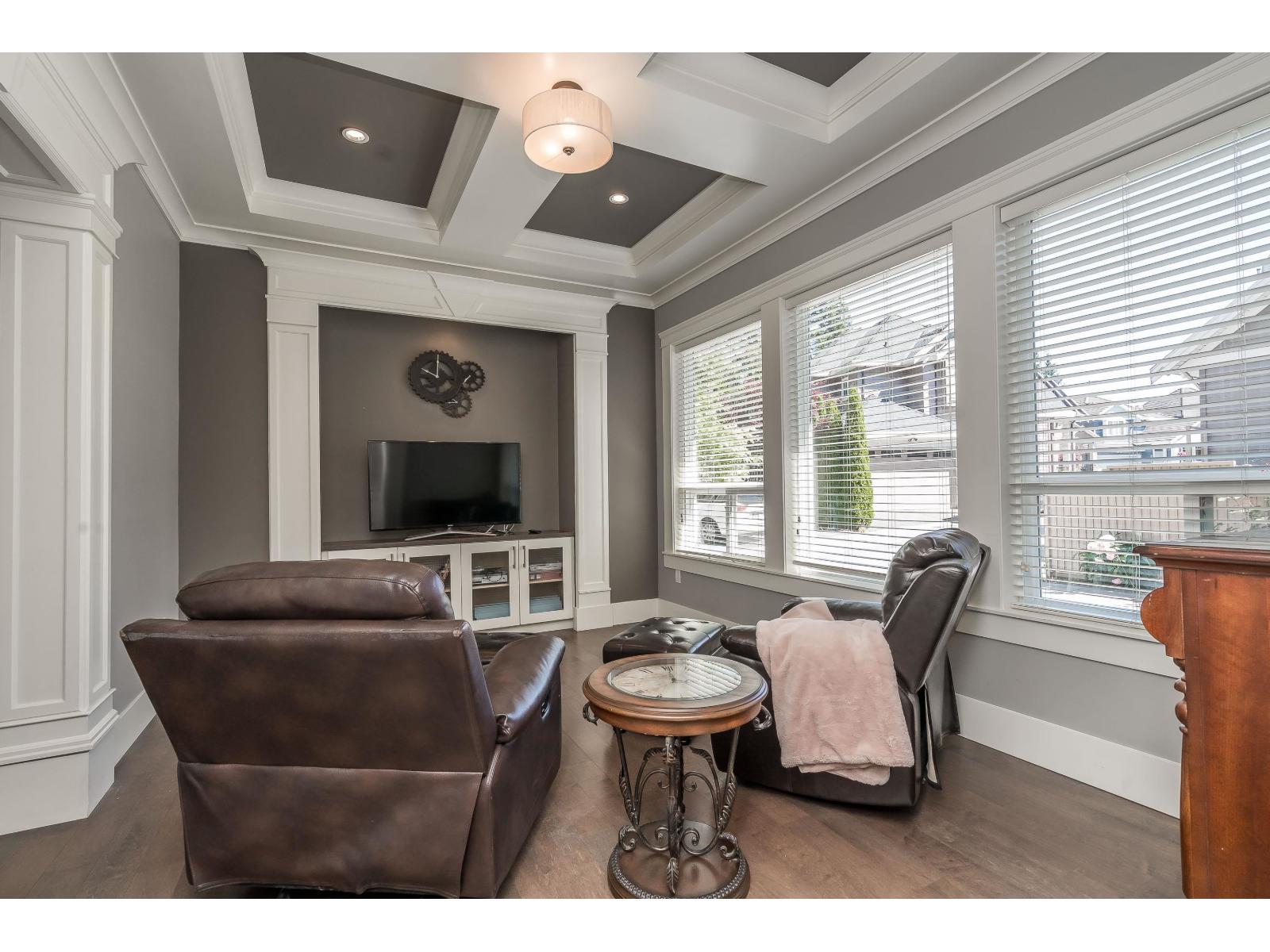 14712 34a Avenue Property Photo 4