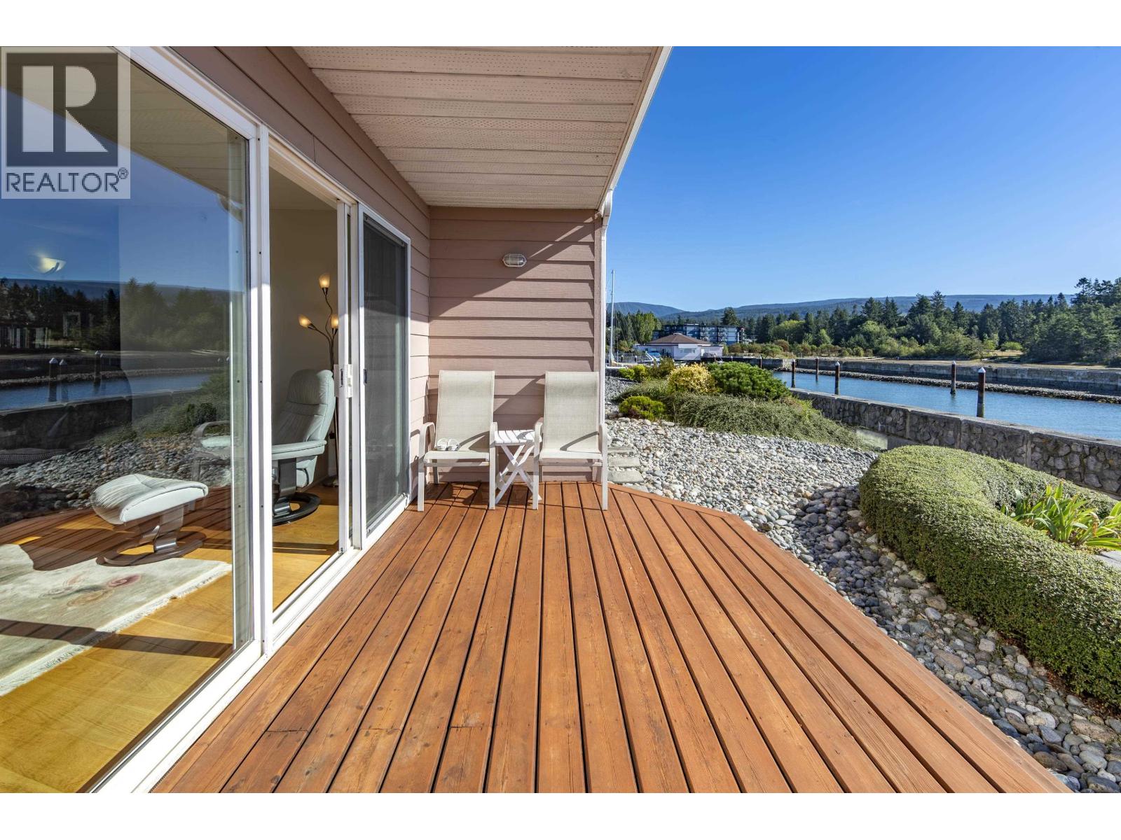 226 1585 Field Road Property Photo 2