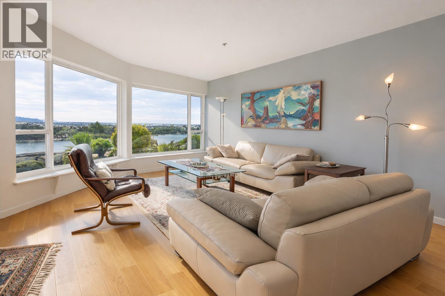 226 1585 Field Road Property Photo 9