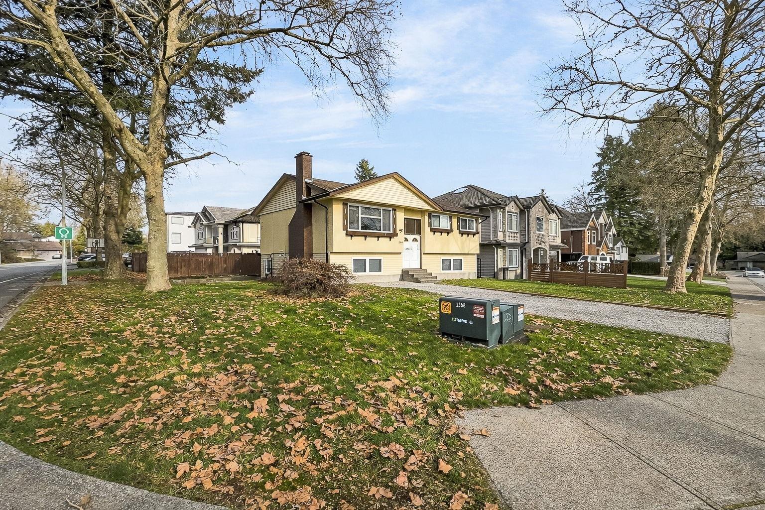 12959 CARLUKE CRESCENT Property Photo 1