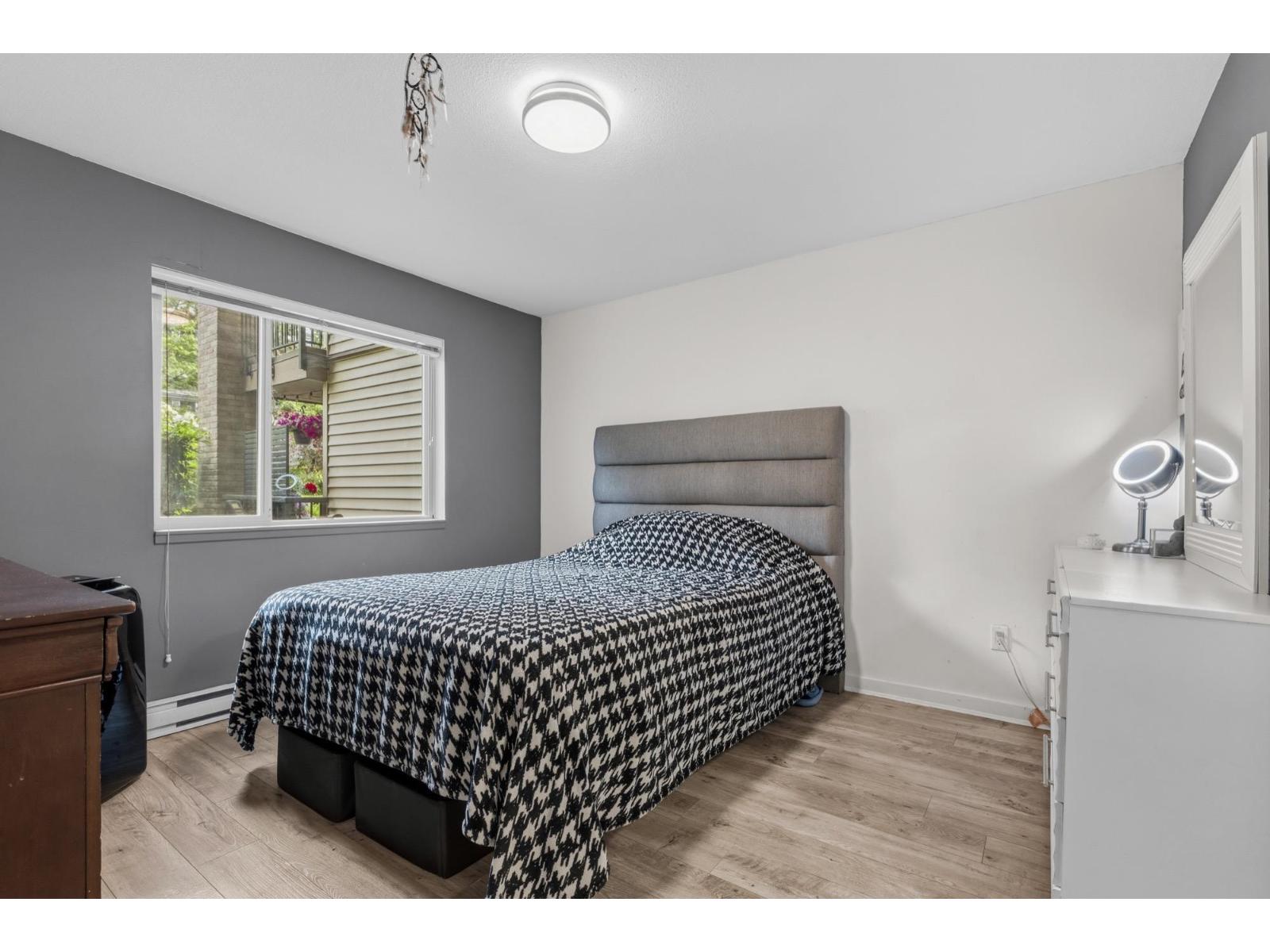 206 8695 160 Street Property Photo 14