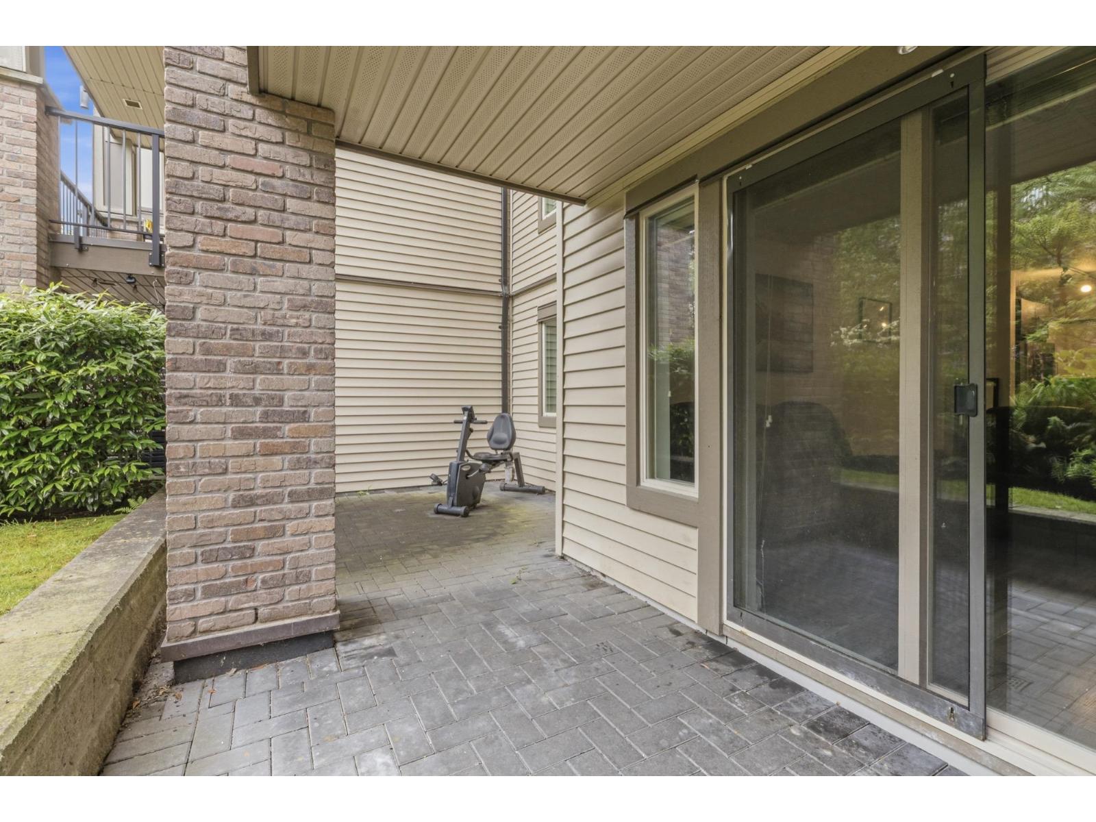 206 8695 160 Street Property Photo 23