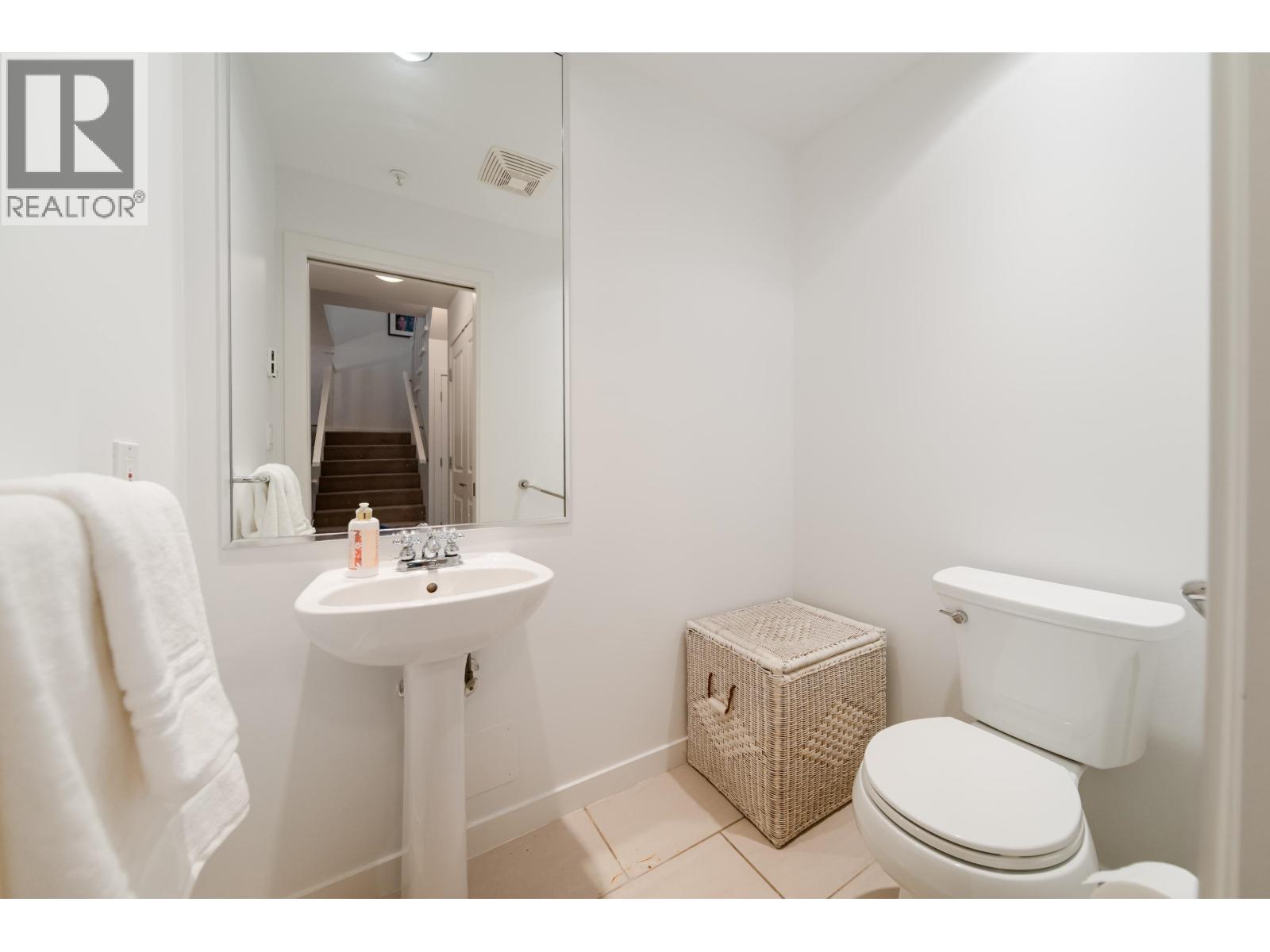 8 4333 Central Boulevard Property Photo 14