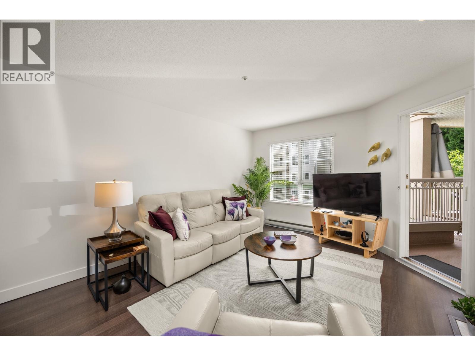 209 2975 PRINCESS CRESCENT