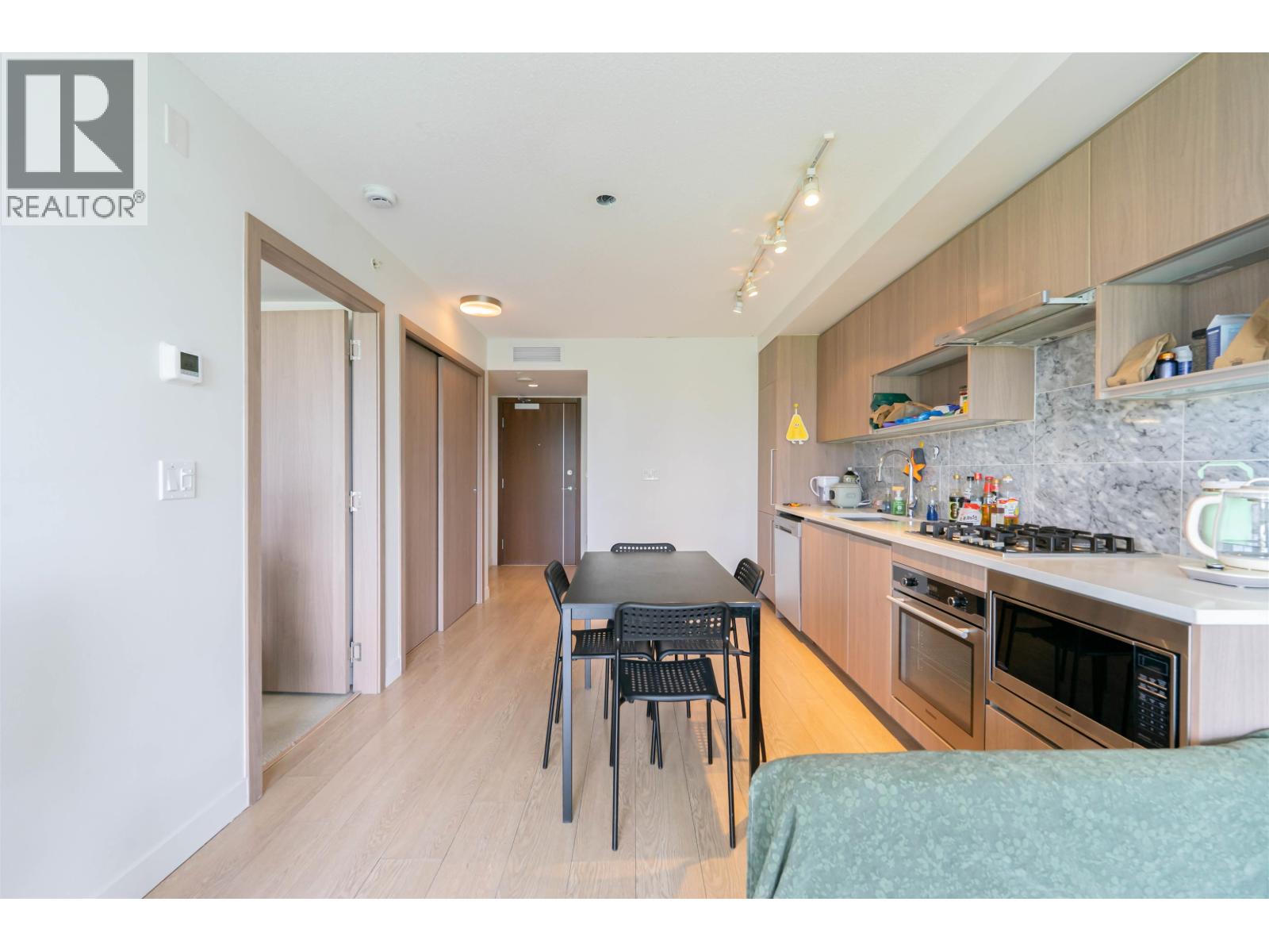 1011 8988 Patterson Road Property Photo 10