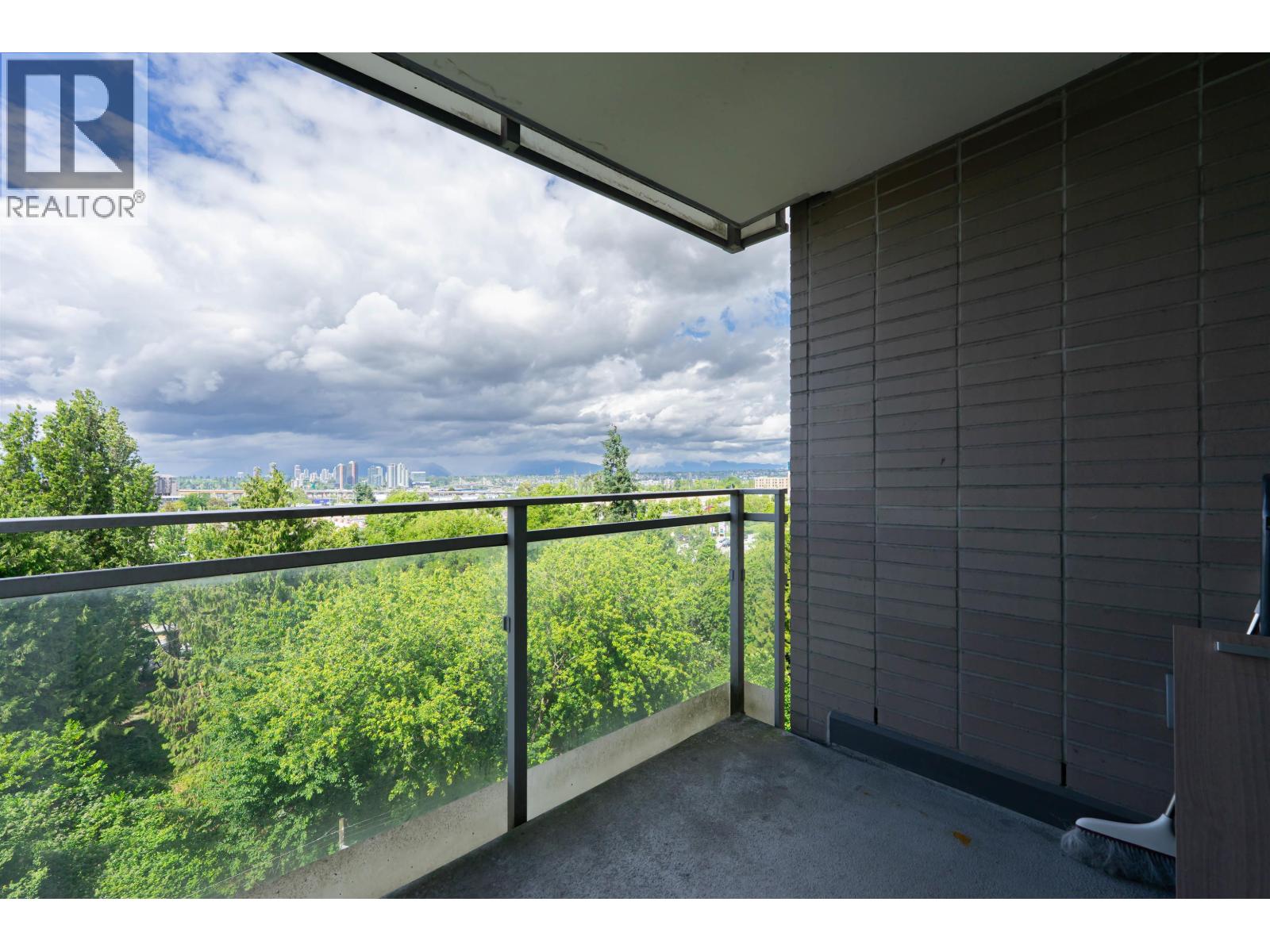 1011 8988 Patterson Road Property Photo 12