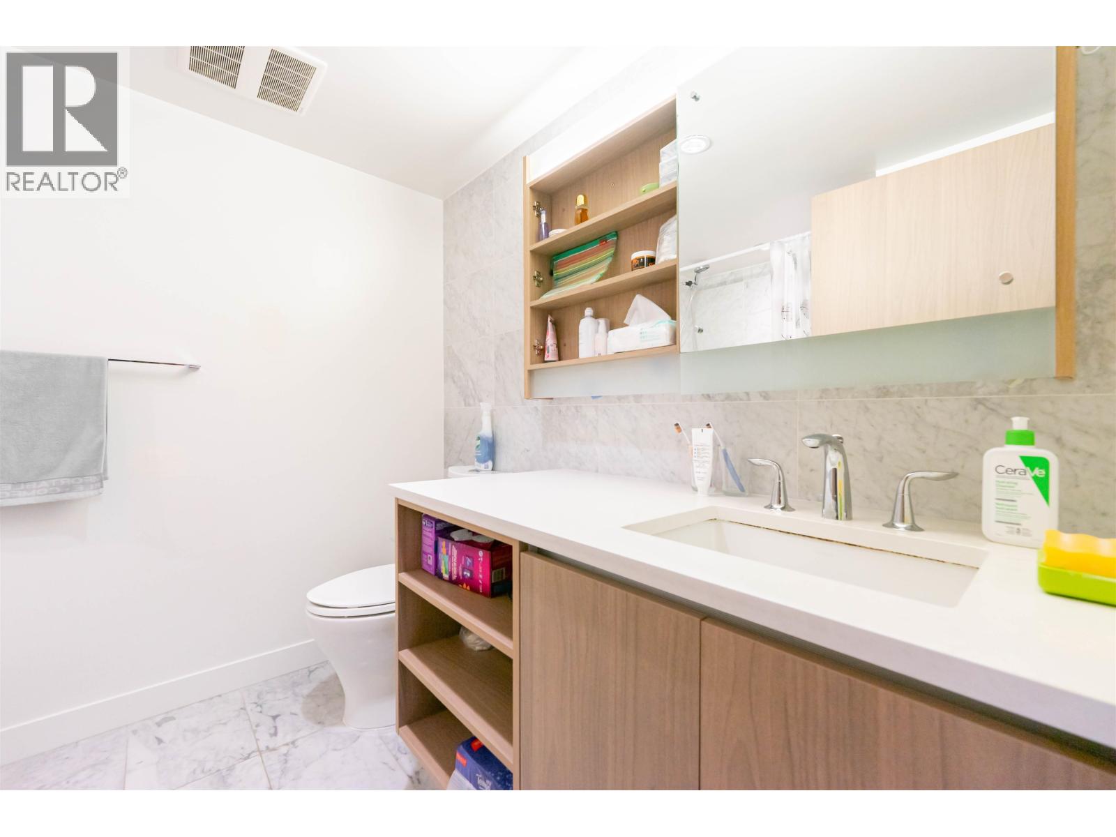 1011 8988 Patterson Road Property Photo 21