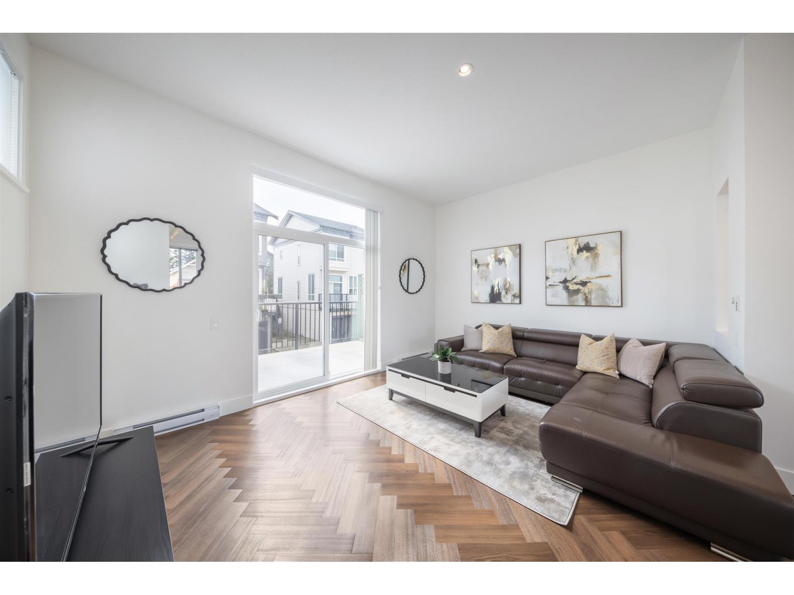 11 15938 27 Avenue Property Photo 12