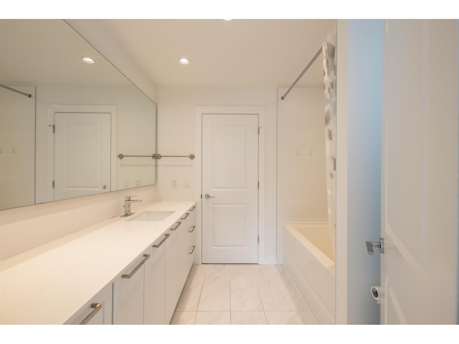 11 15938 27 Avenue Property Photo 25