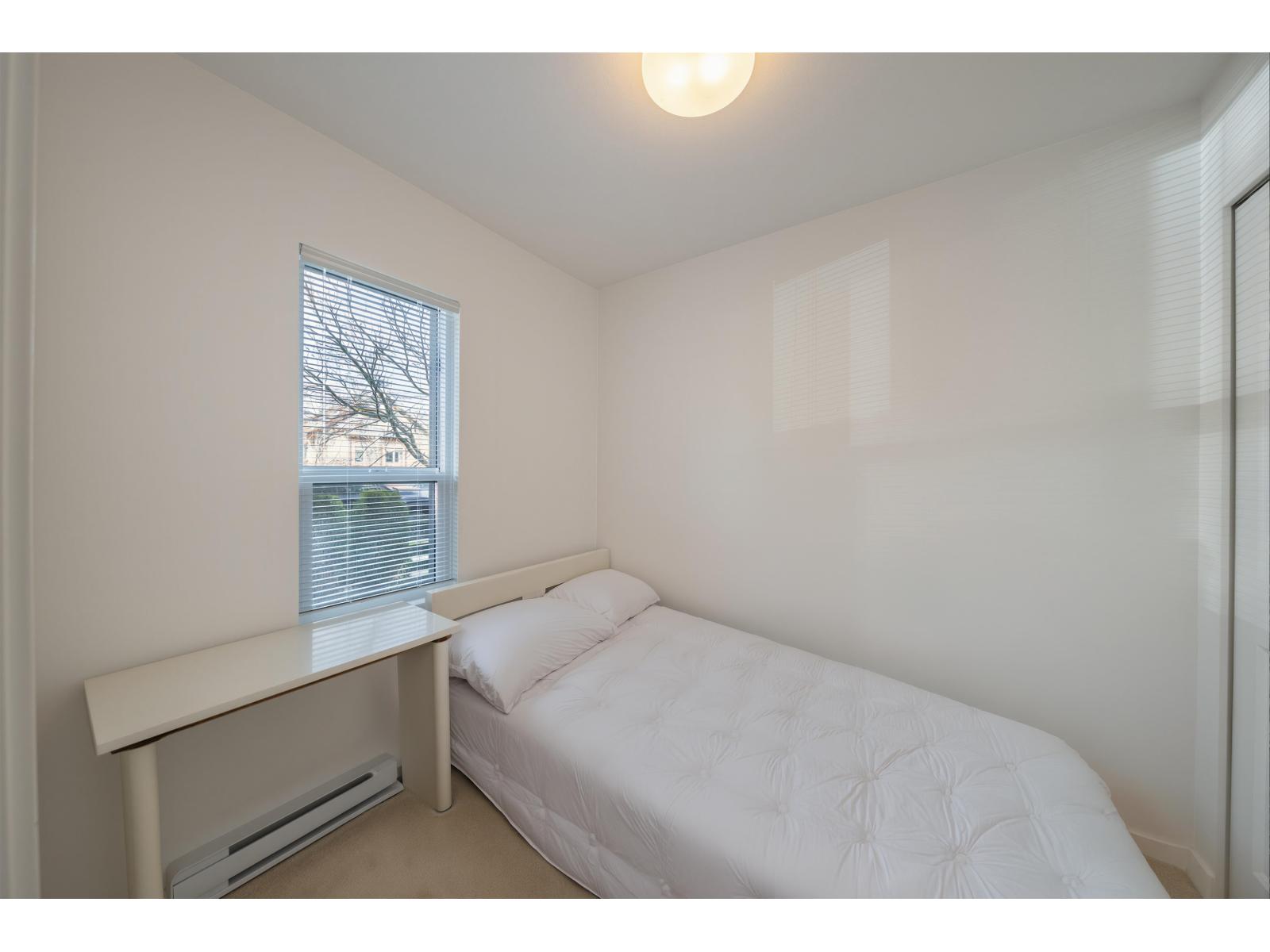 11 15938 27 Avenue Property Photo 26
