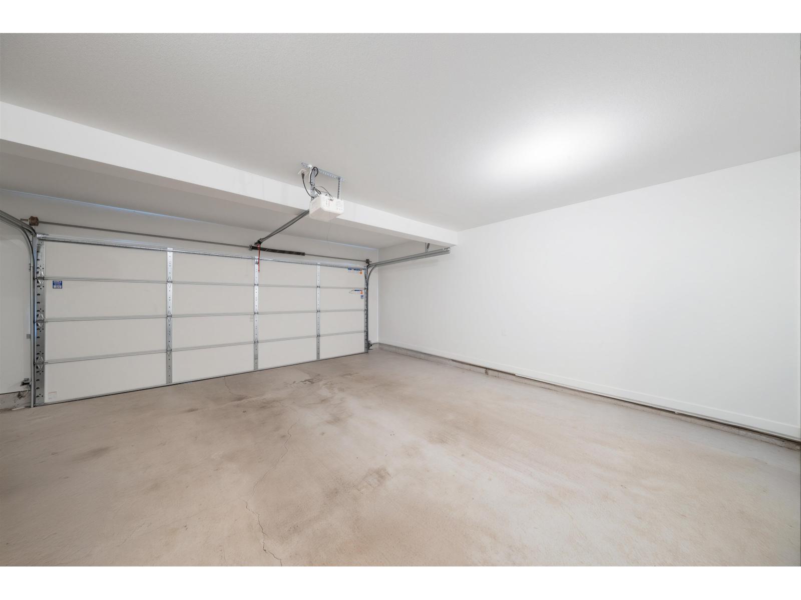 11 15938 27 Avenue Property Photo 31
