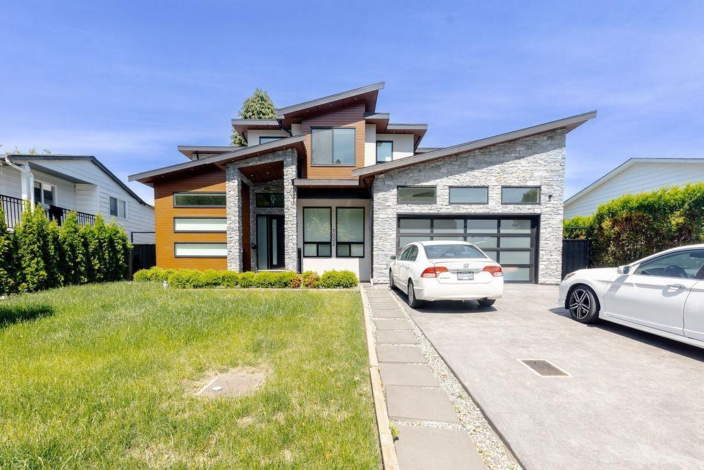 7002 W BREWSTER DRIVE