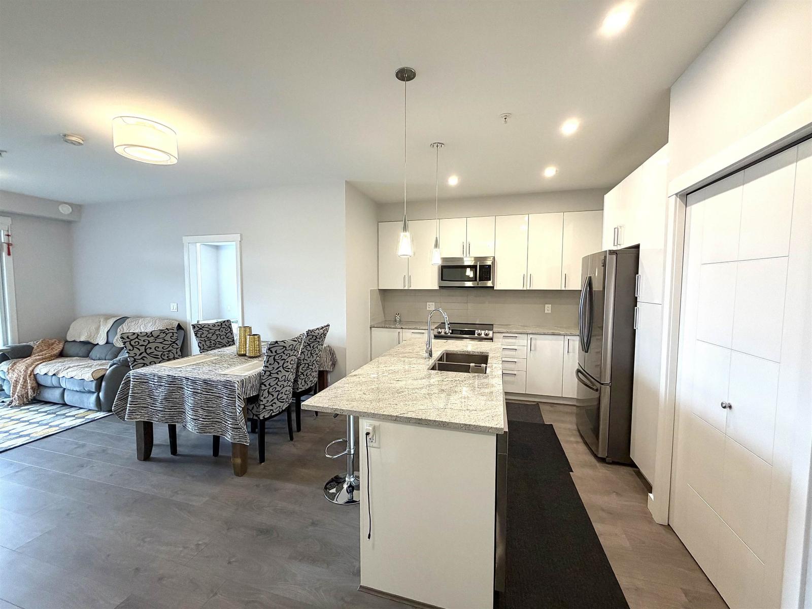 45562 Airport Road #403 Property Photo 5