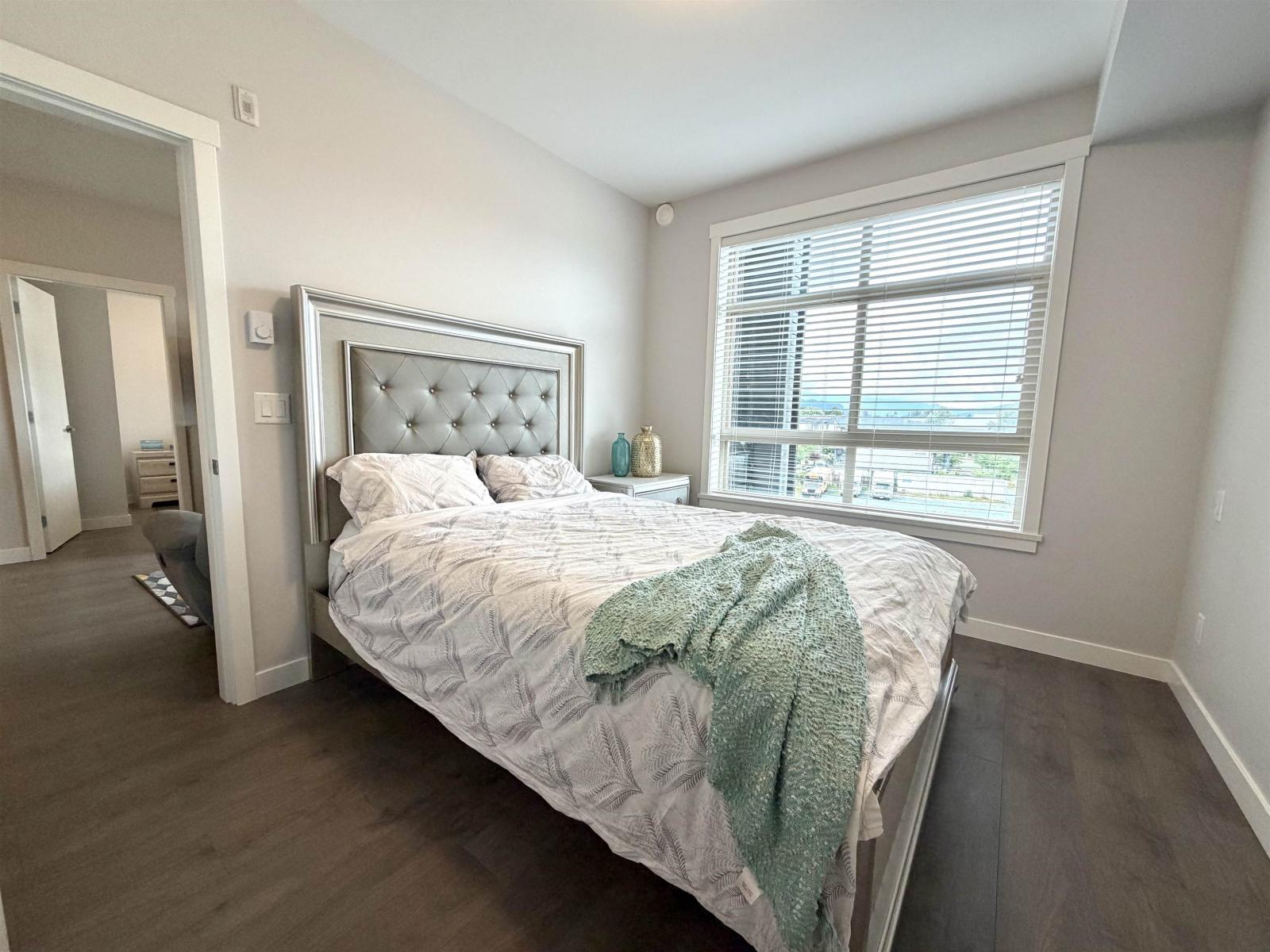 45562 Airport Road #403 Property Photo 6