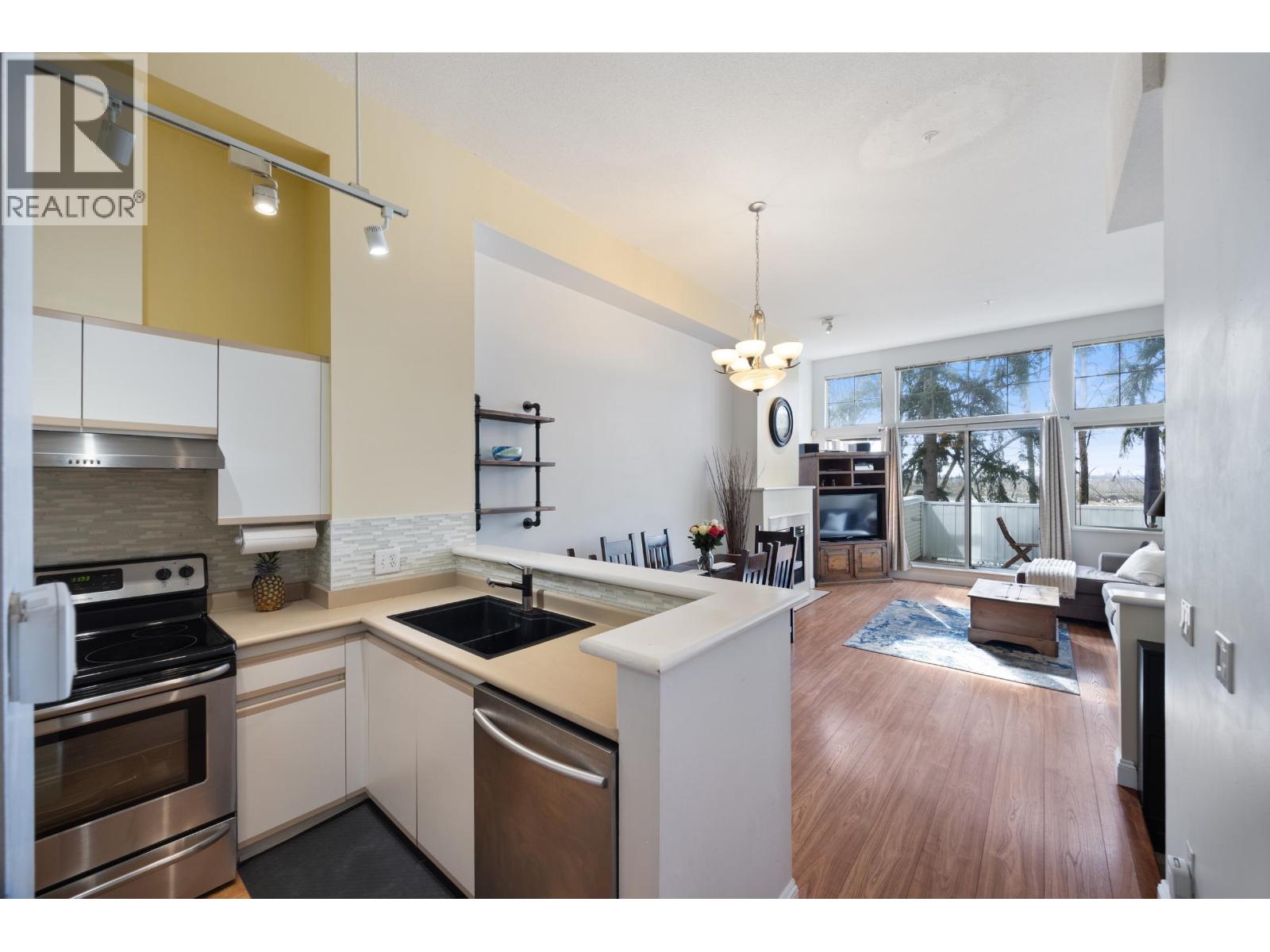5 3586 RAINIER PLACE