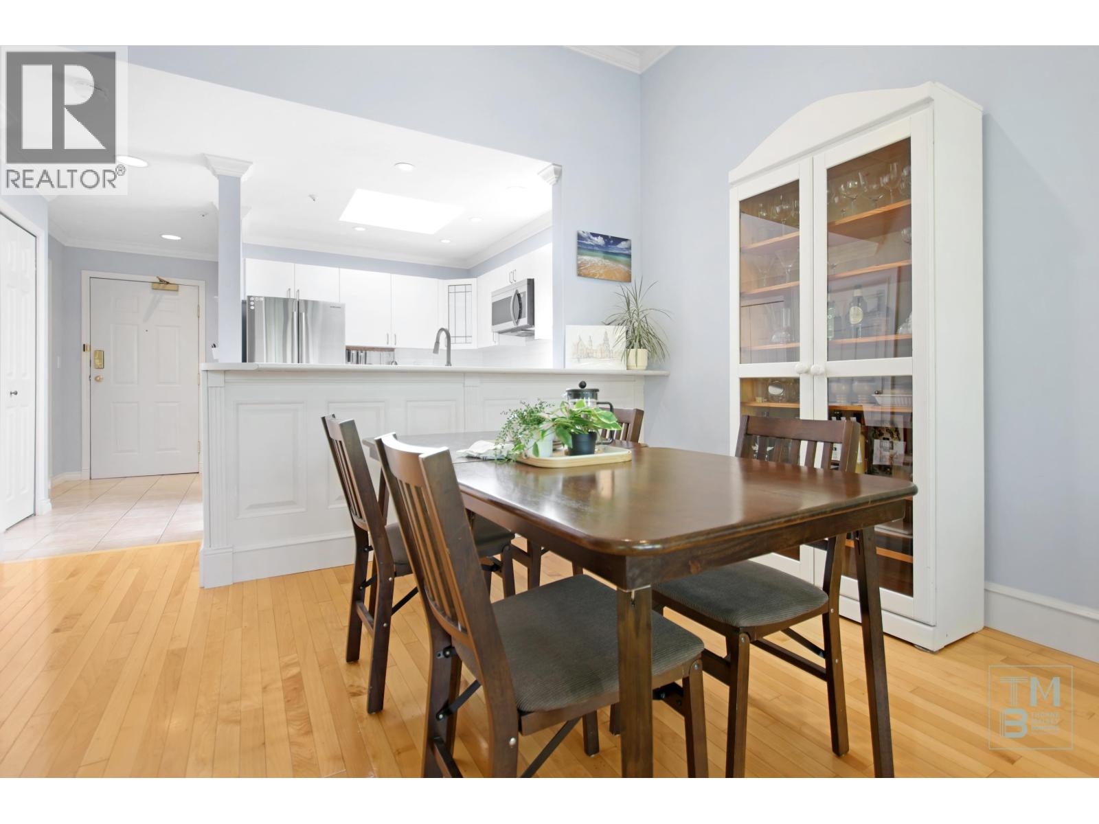 411 128 W 8th Street Property Photo 6
