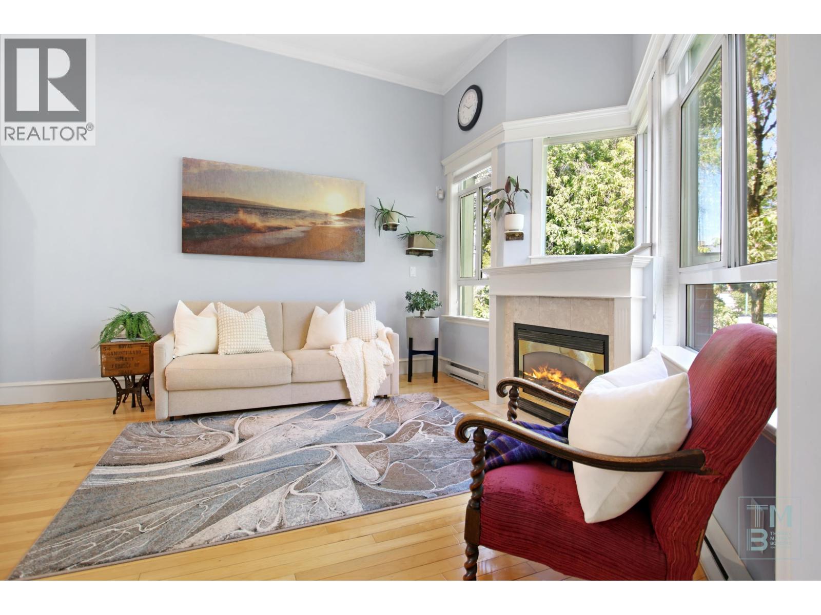 411 128 W 8th Street Property Photo 17