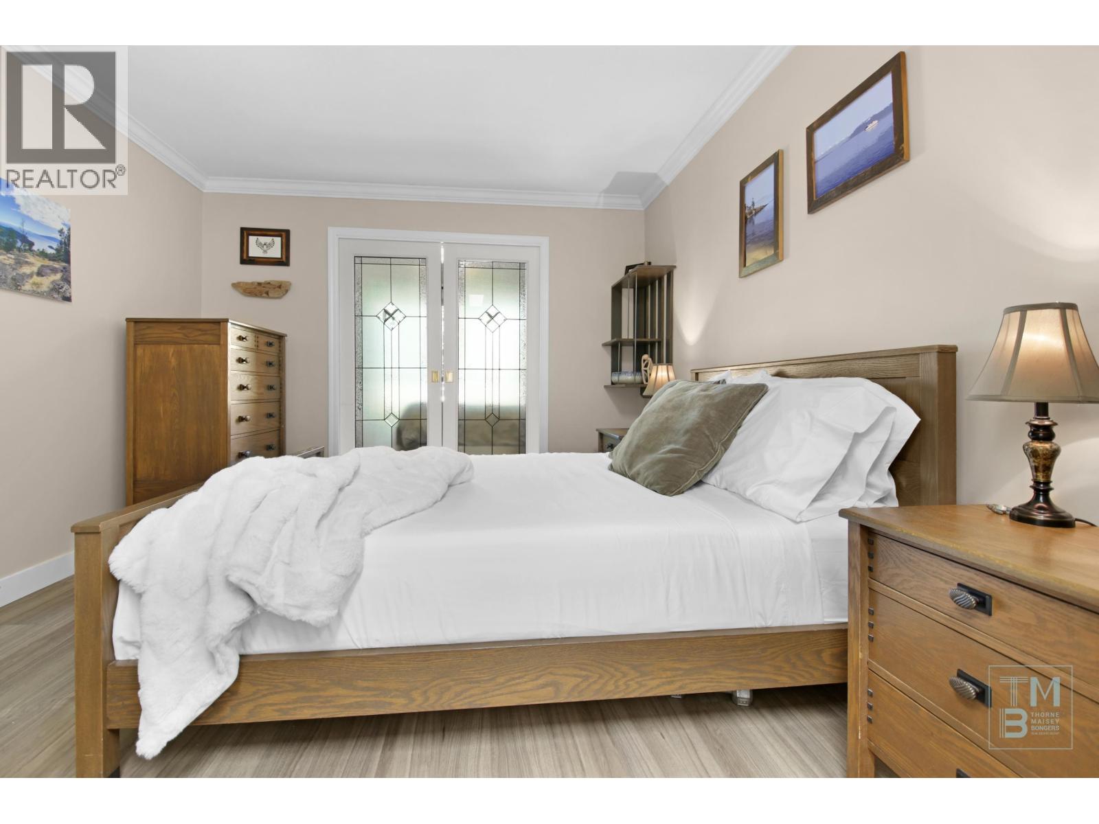 411 128 W 8th Street Property Photo 24