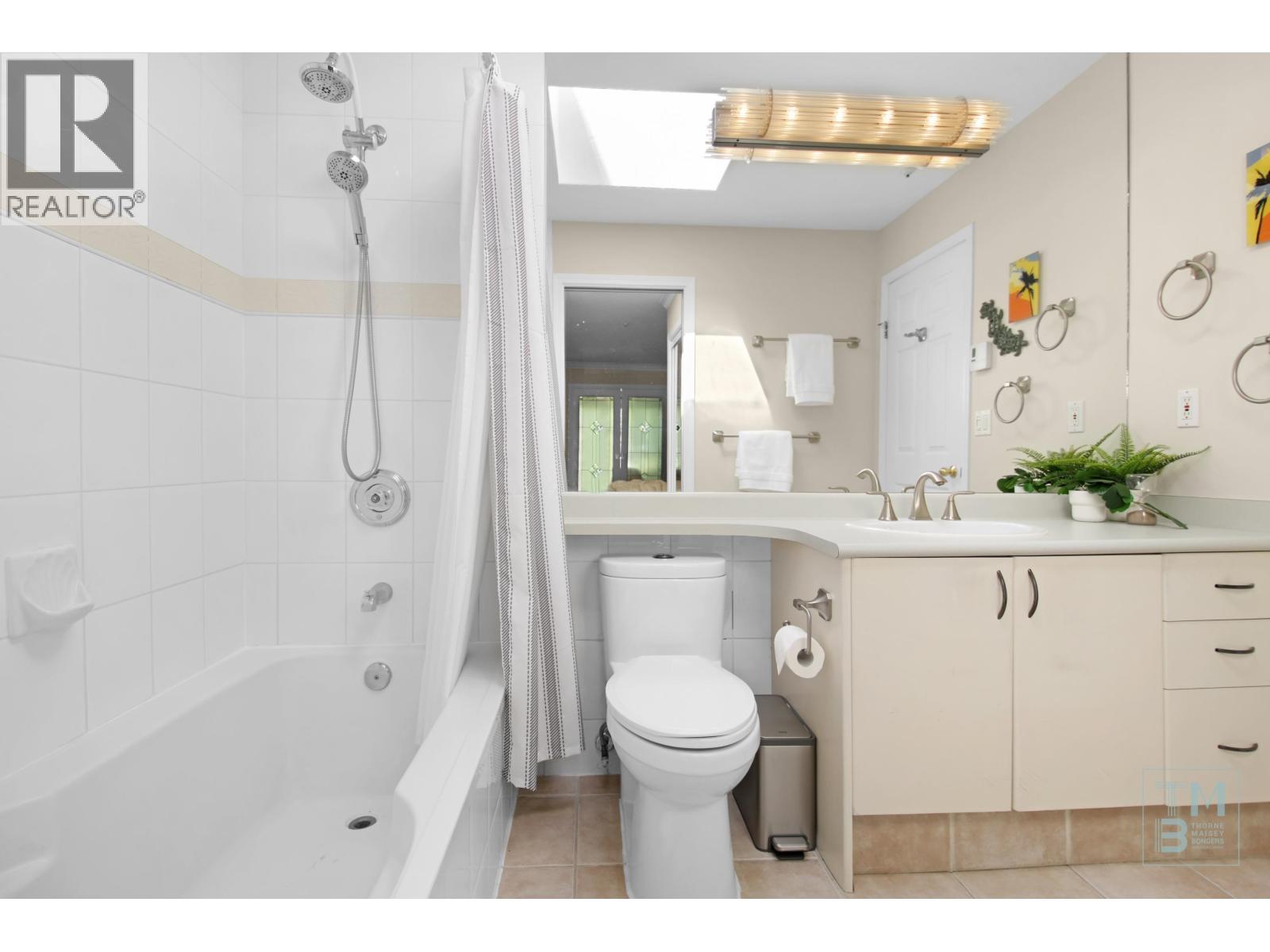 411 128 W 8th Street Property Photo 26