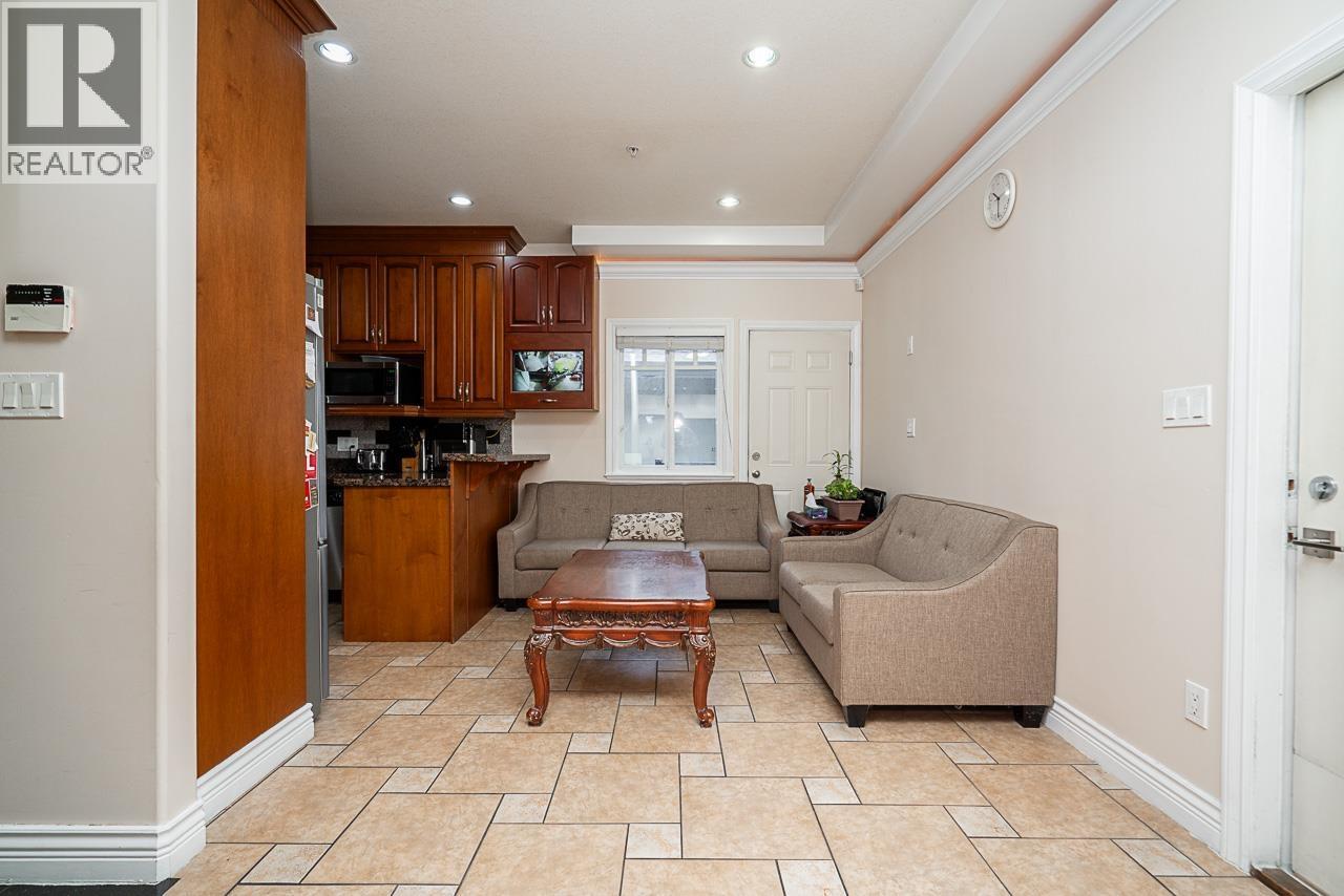 528 Sixteen Street Property Photo 13