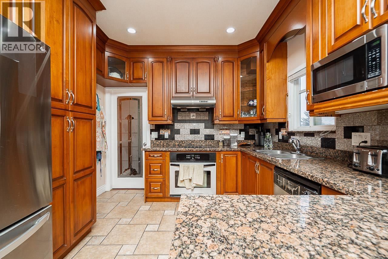 528 Sixteen Street Property Photo 17