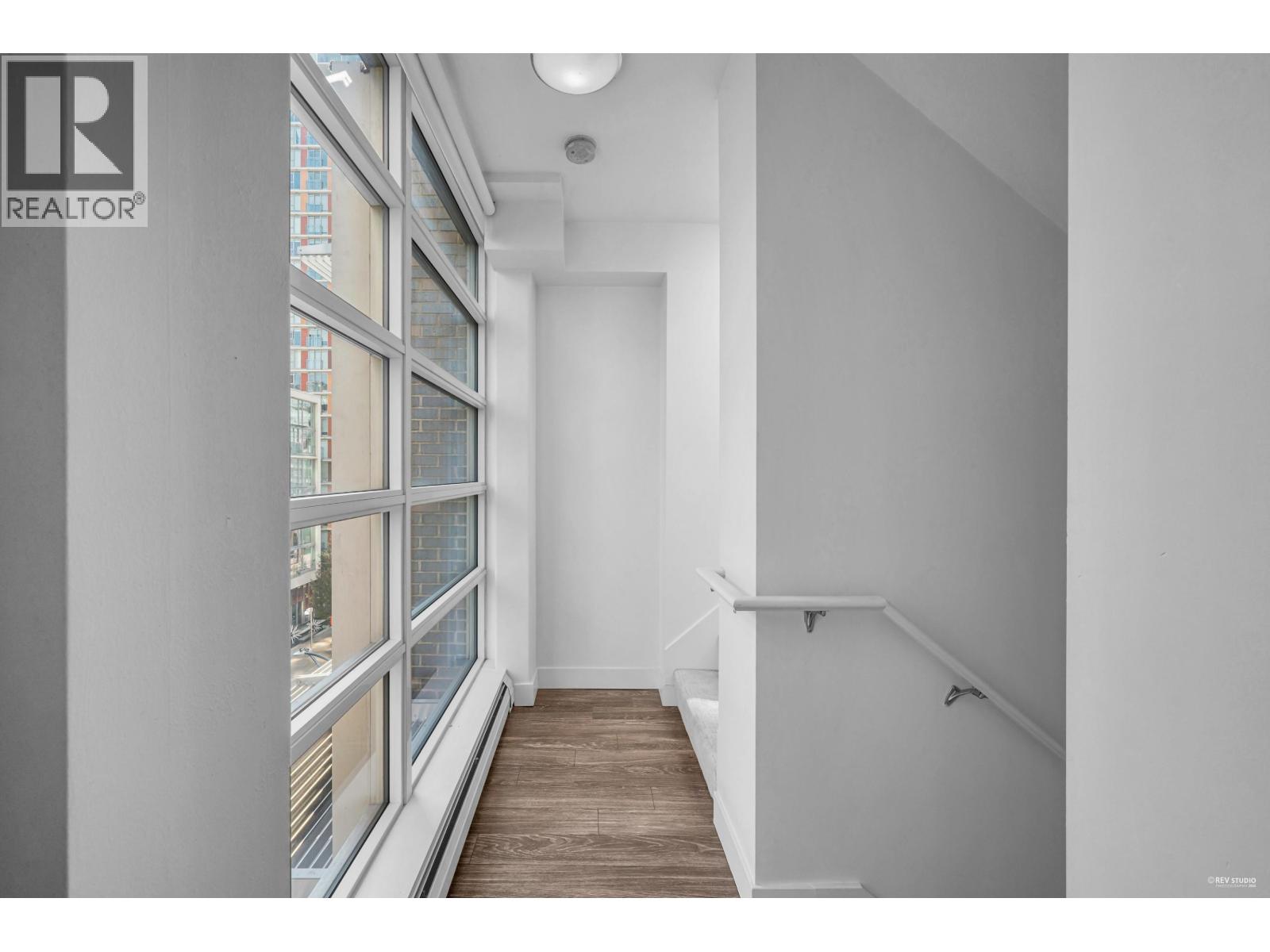513 1283 Howe Street Property Photo 12