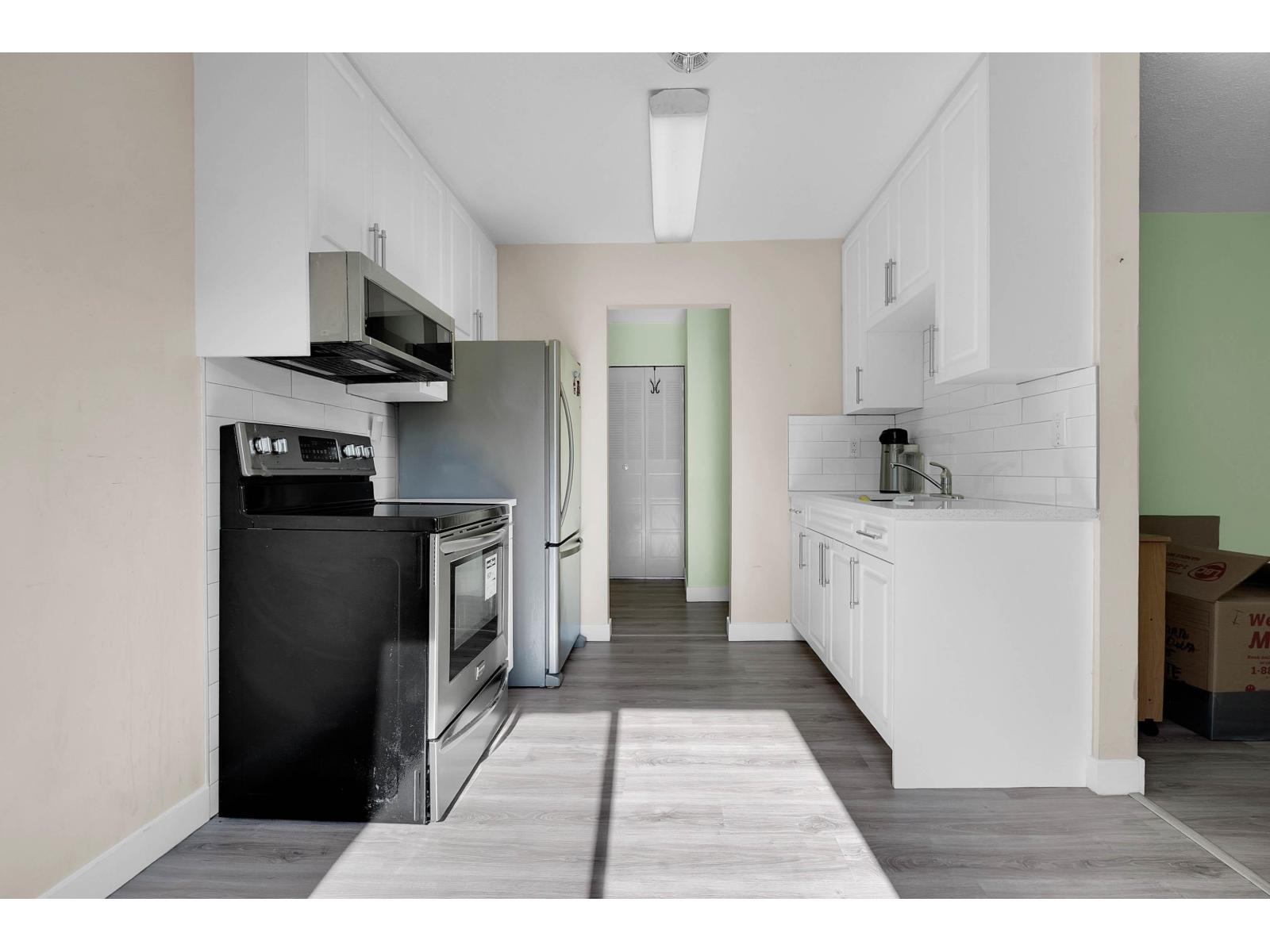 359b 8635 120 Street Property Photo 5