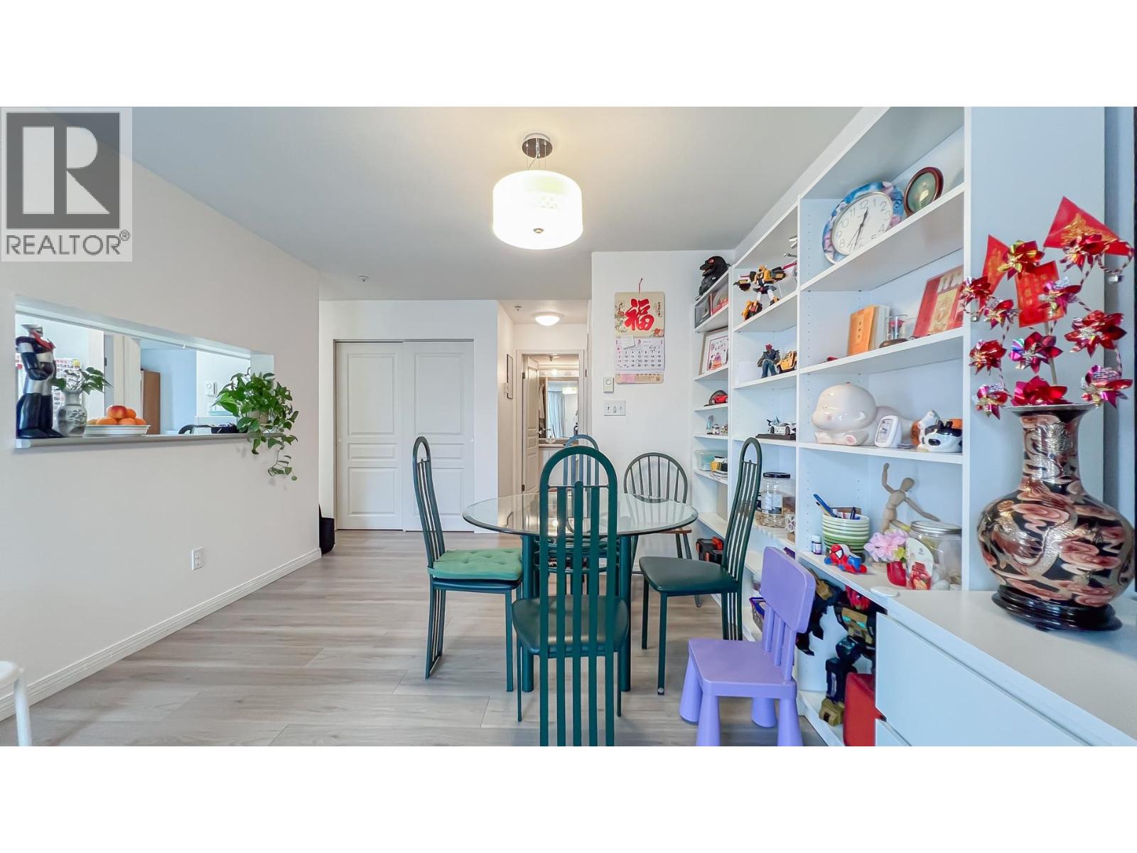 205 8430 Jellicoe Street Property Photo 5