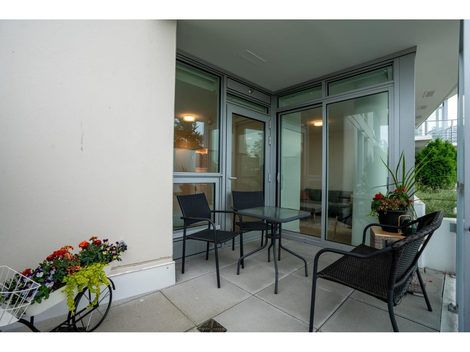 502 1342 Johnston Road Property Photo 18