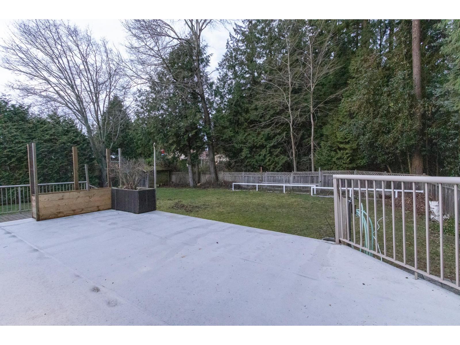 13811 17 Avenue Property Photo 2
